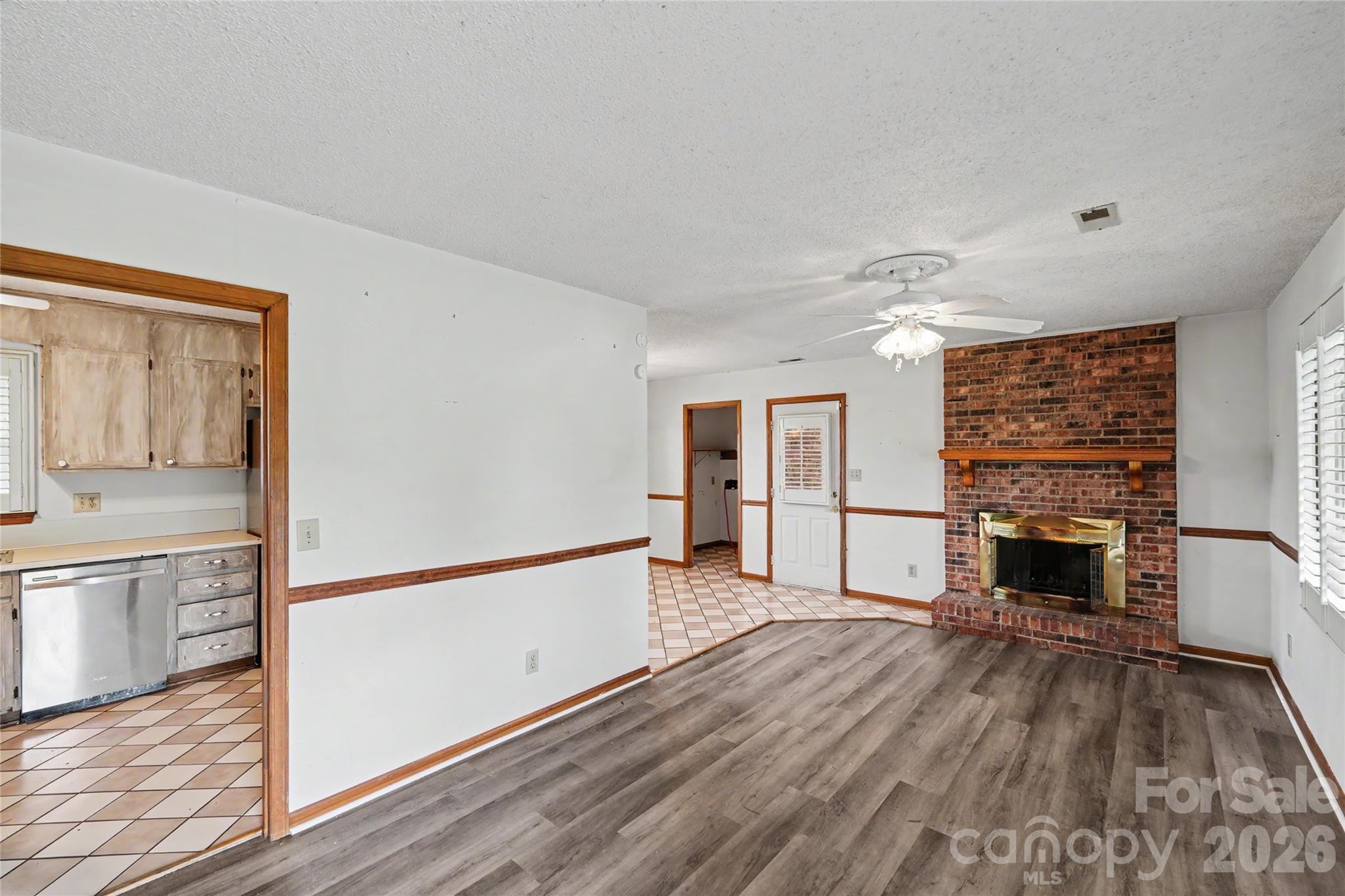 406 Greyfield Drive Property Photo 10