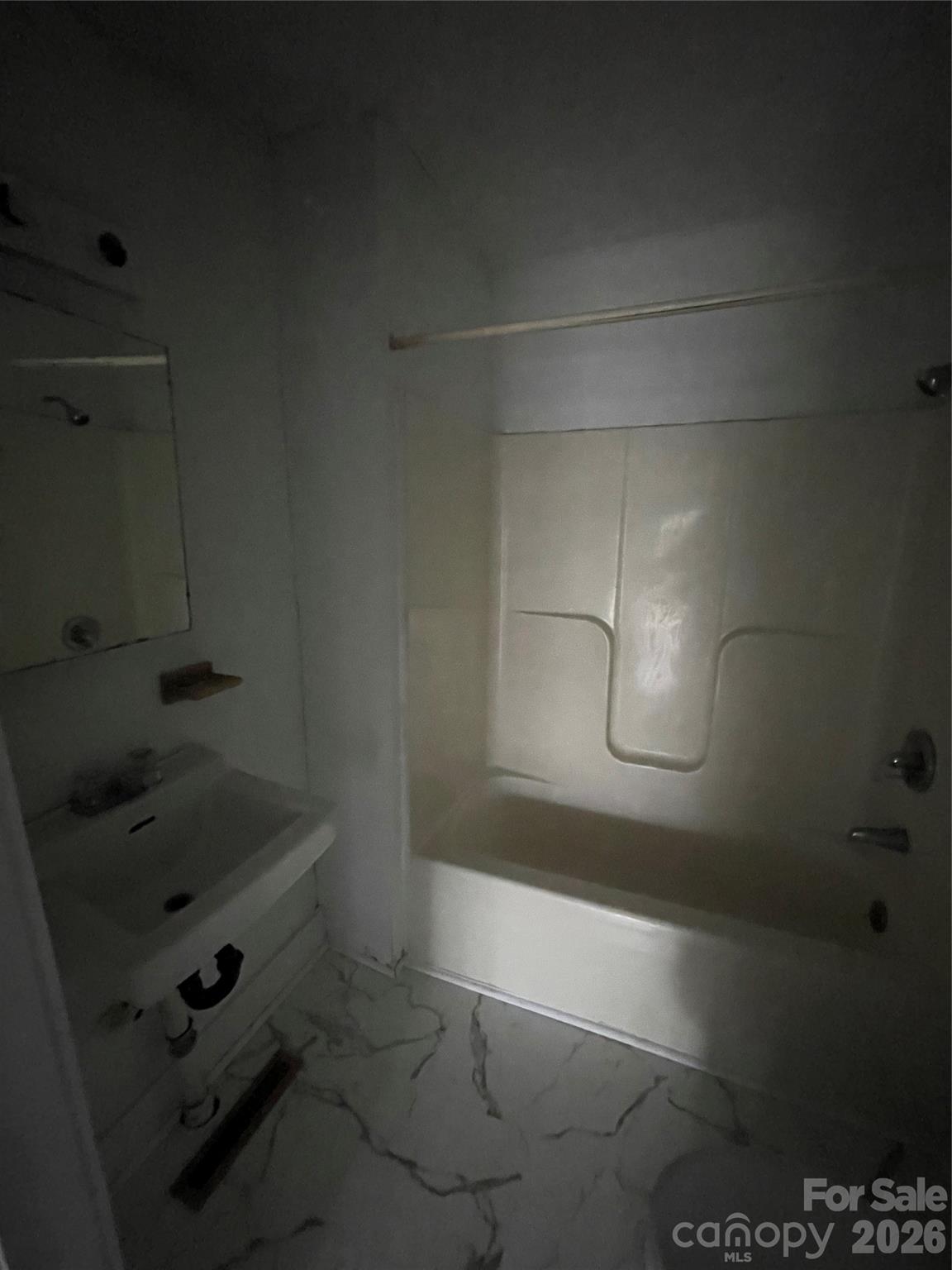 616 N Fulton Street Property Photo 9