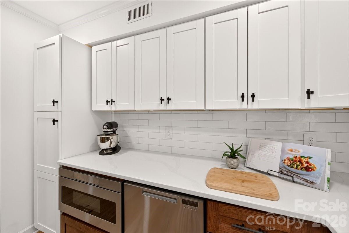 3500 Colony Road E Property Photo 17
