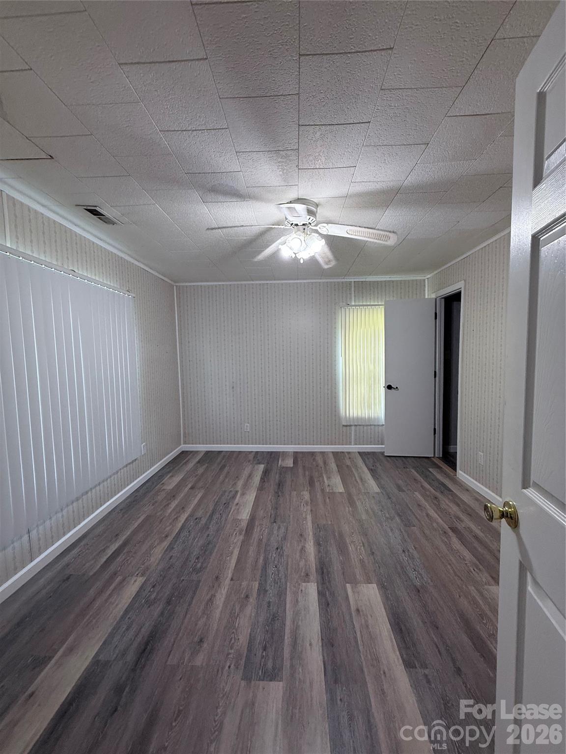 1547 N Piedmont Avenue Property Photo 12