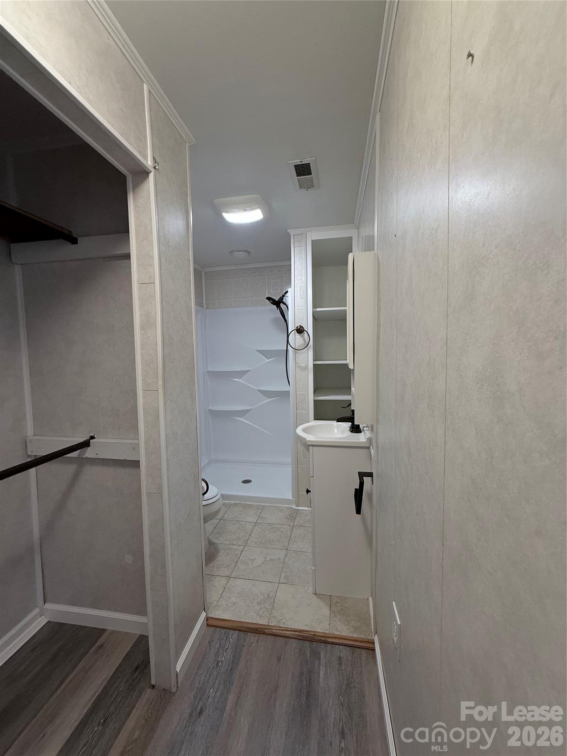 1547 N Piedmont Avenue Property Photo 14