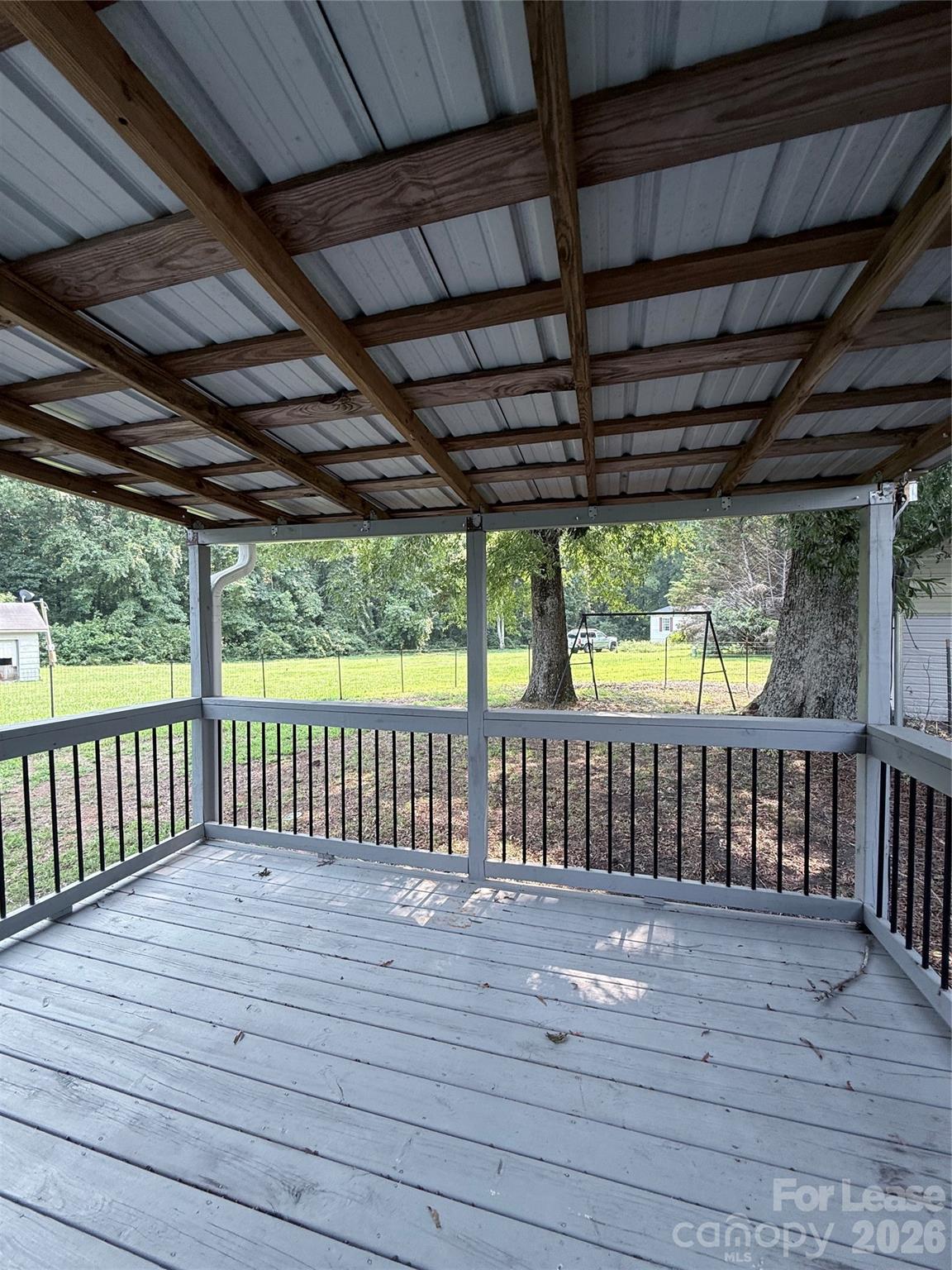1547 N Piedmont Avenue Property Photo 19