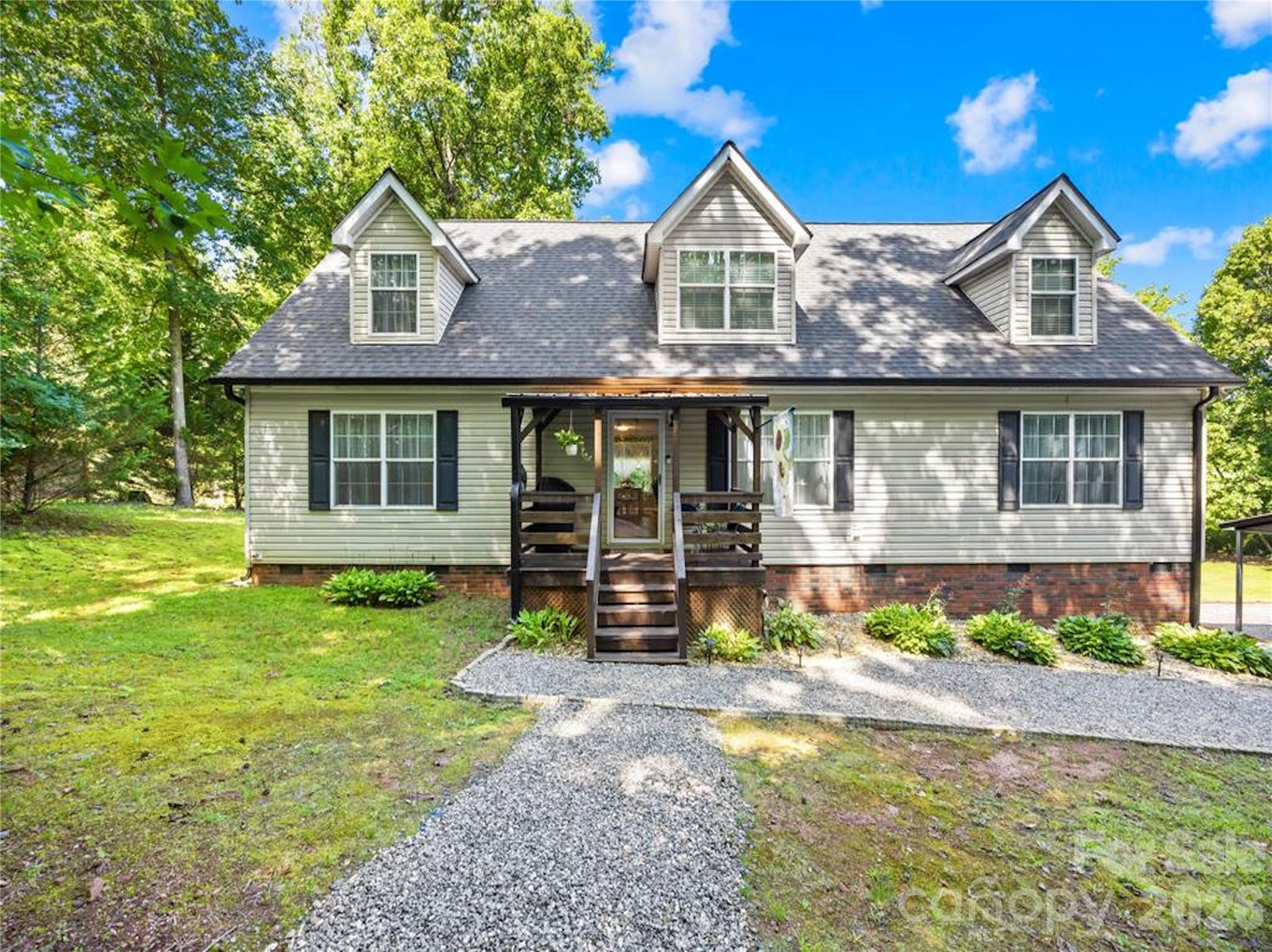 241 Goble Road Property Photo 3