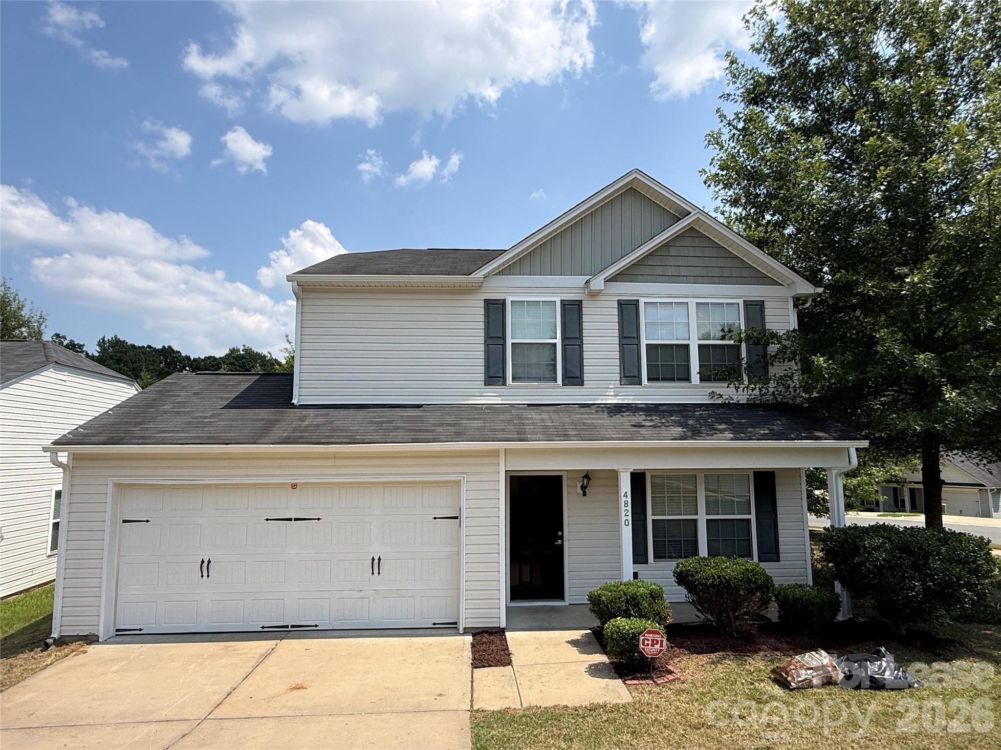 4820 Lynn Lee Circle Property Photo 1