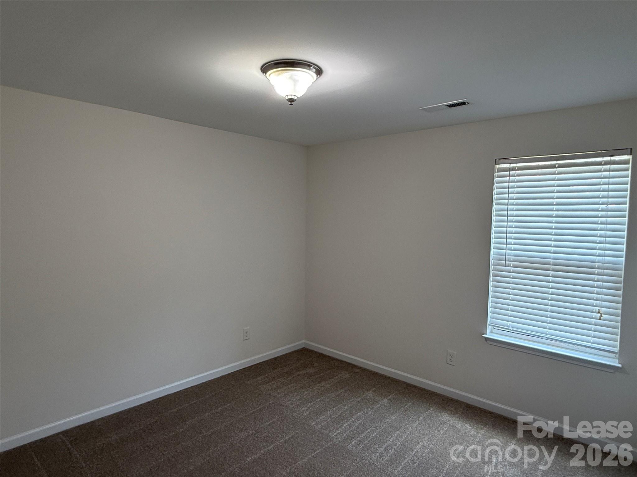 4820 Lynn Lee Circle Property Photo 9