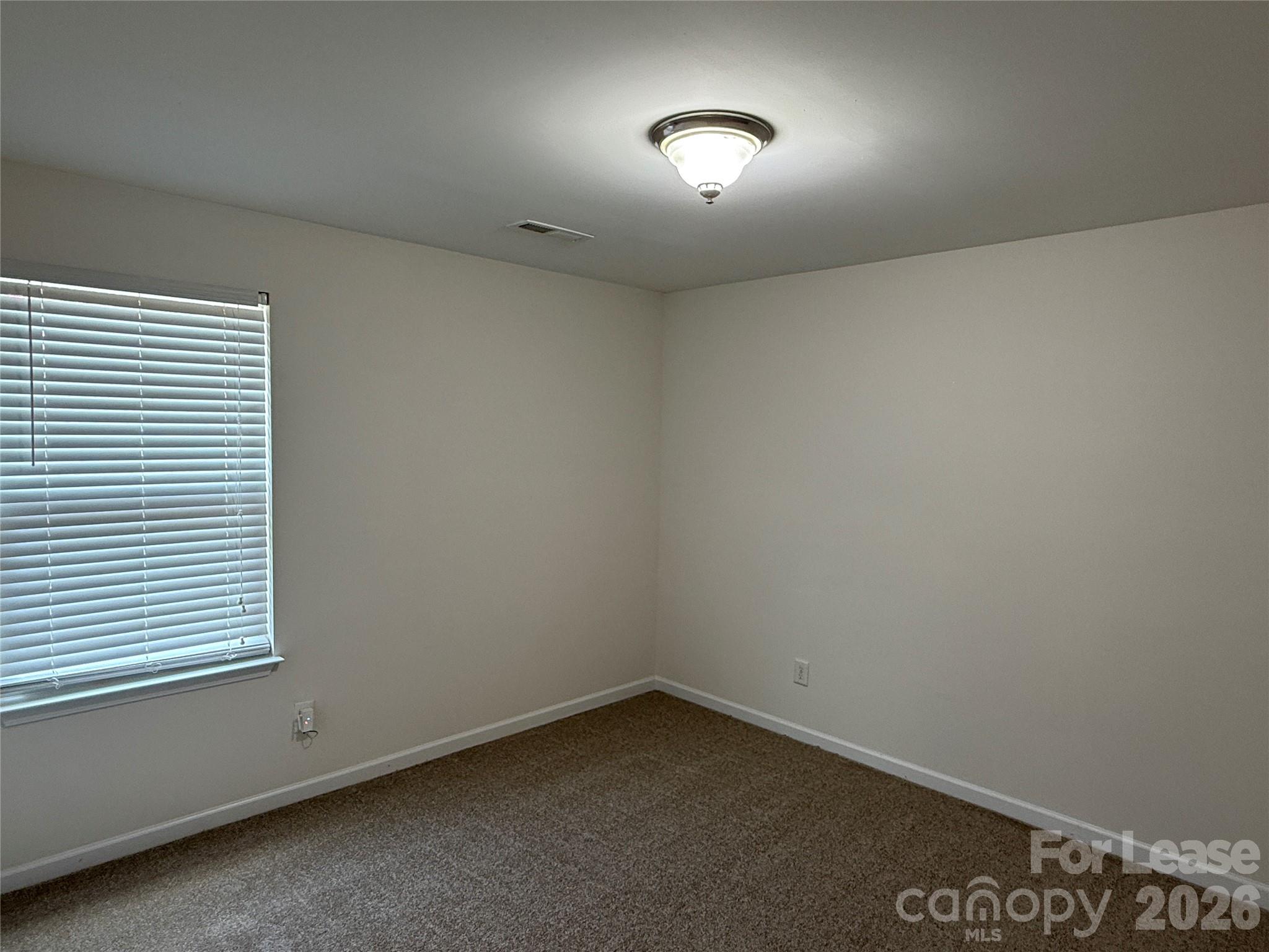 4820 Lynn Lee Circle Property Photo 12