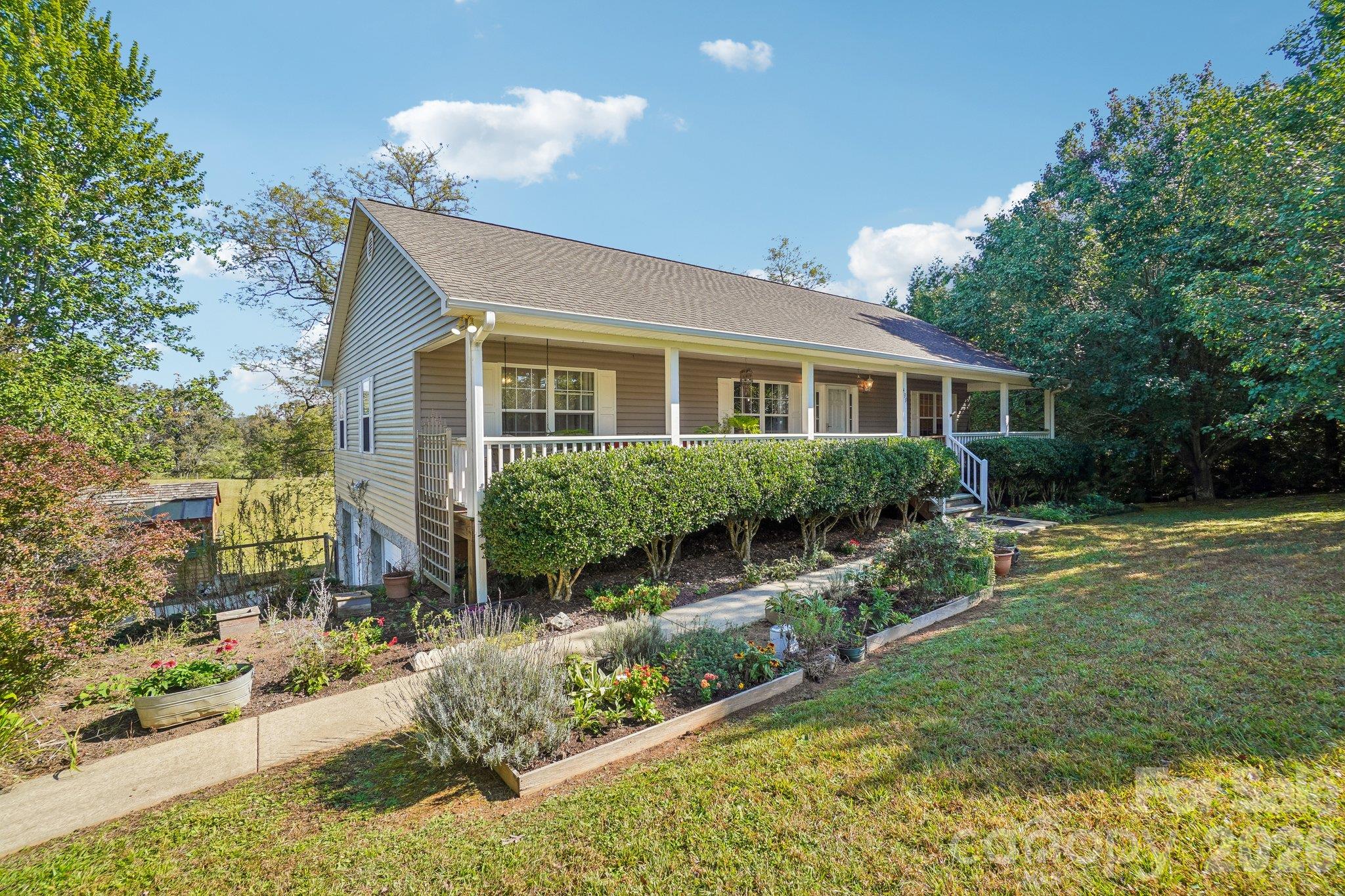 499 Flint Hill Road Property Photo 1