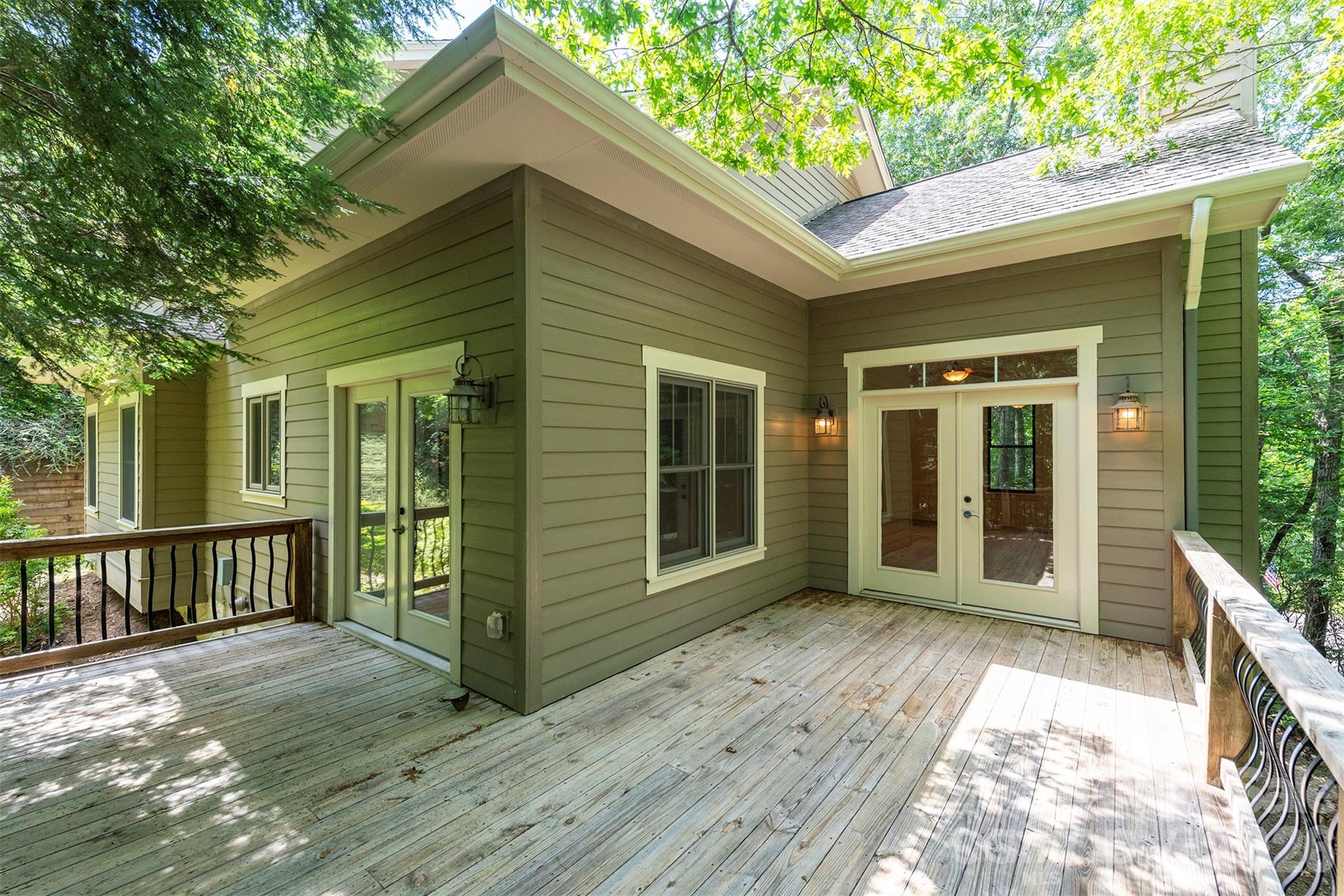 416 Ivy Road Property Photo 11
