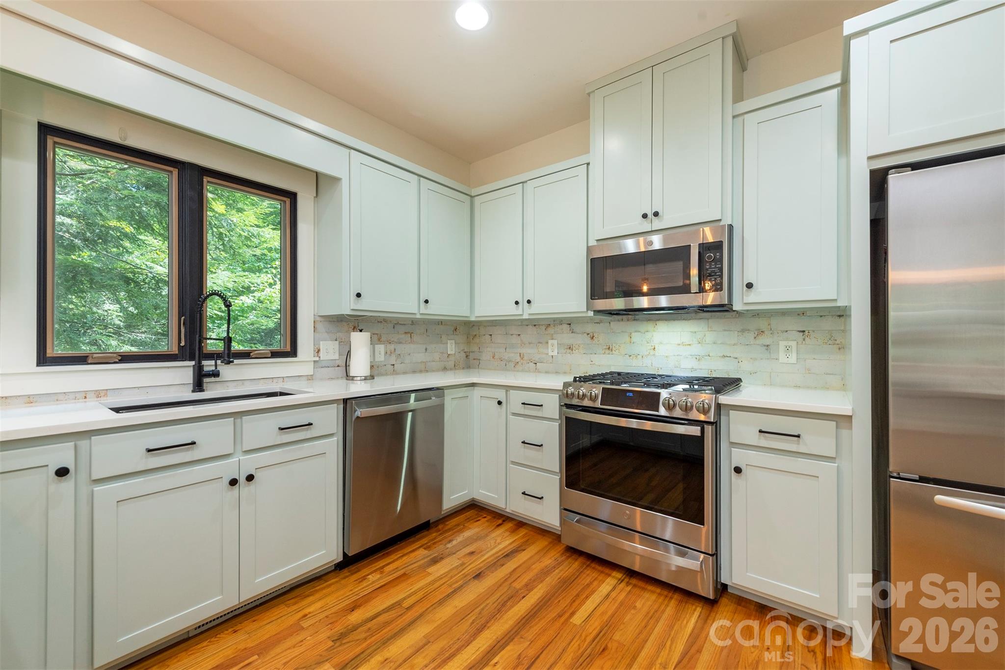 416 Ivy Road Property Photo 16