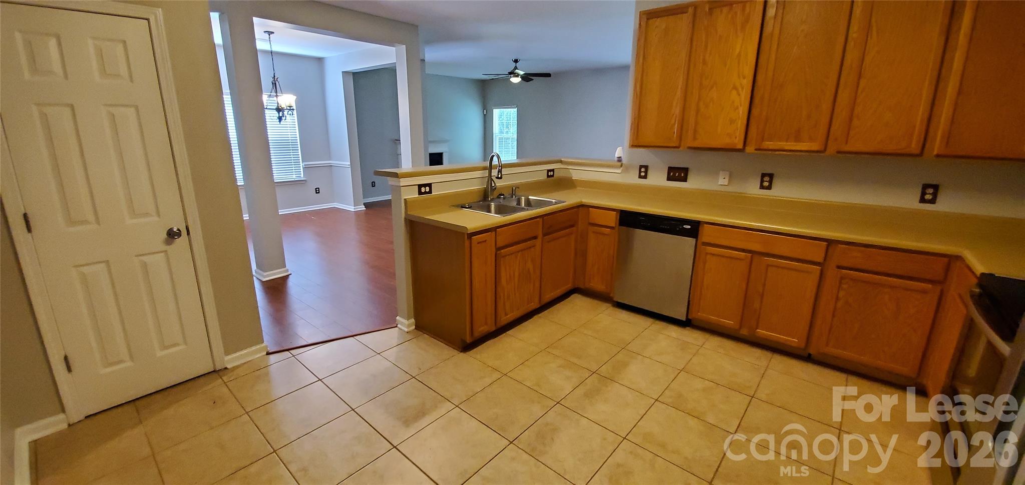 1619 Doverhill Place Place Property Photo 5