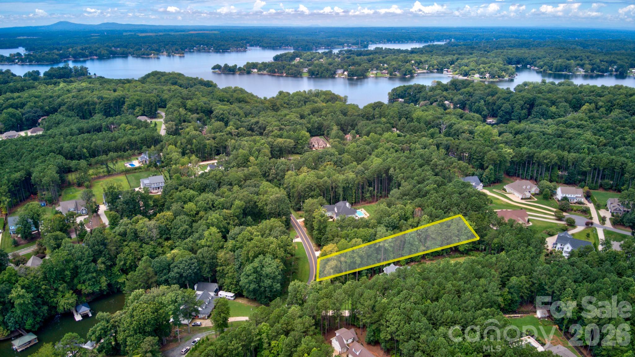 496 Kenway Loop Property Photo 1