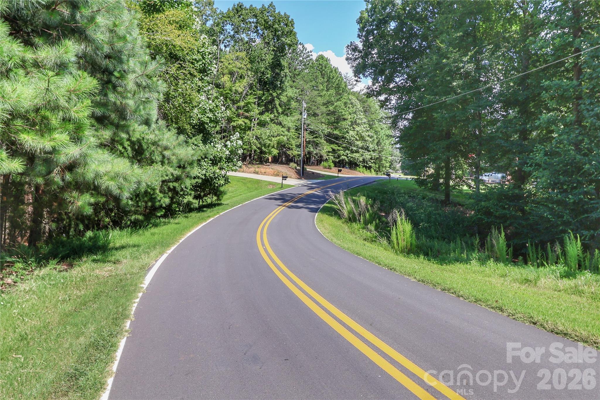 496 Kenway Loop Property Photo 8