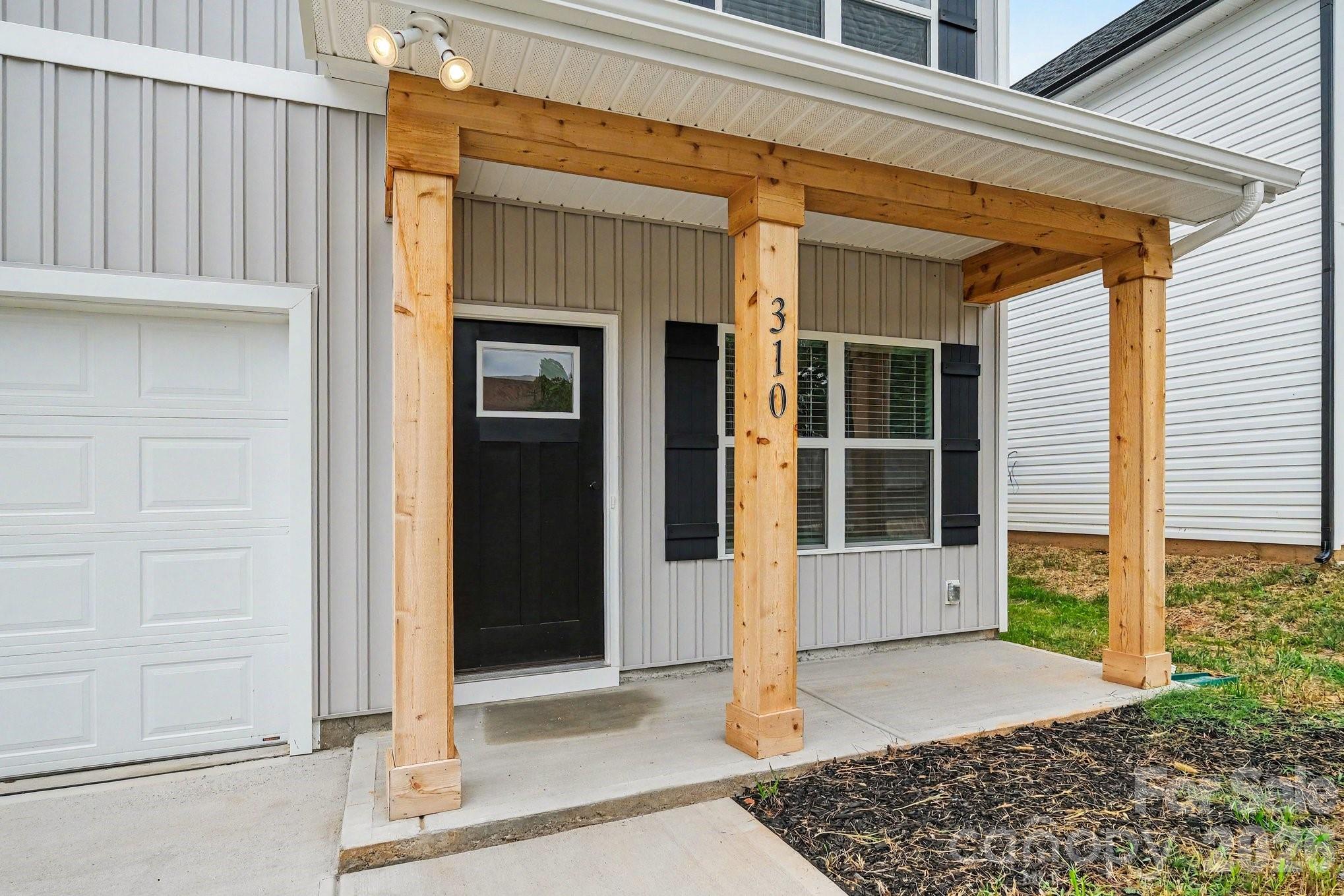 310 Talleyrand Avenue Property Photo 3