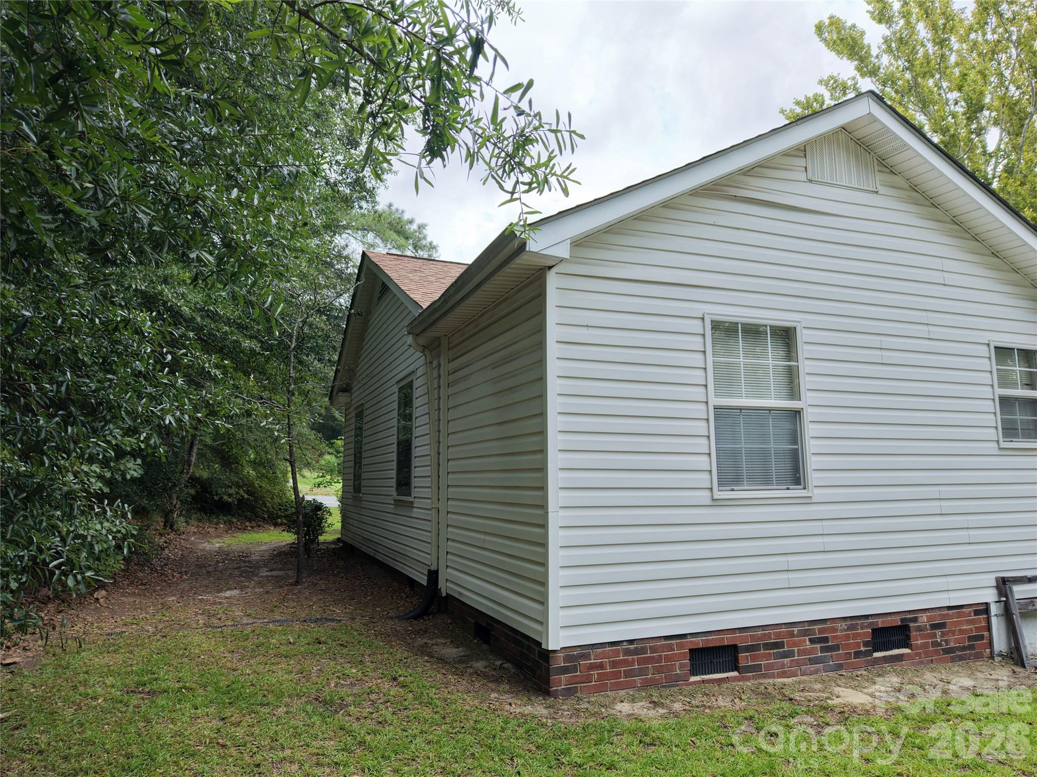 227 W Main Street Property Photo 6