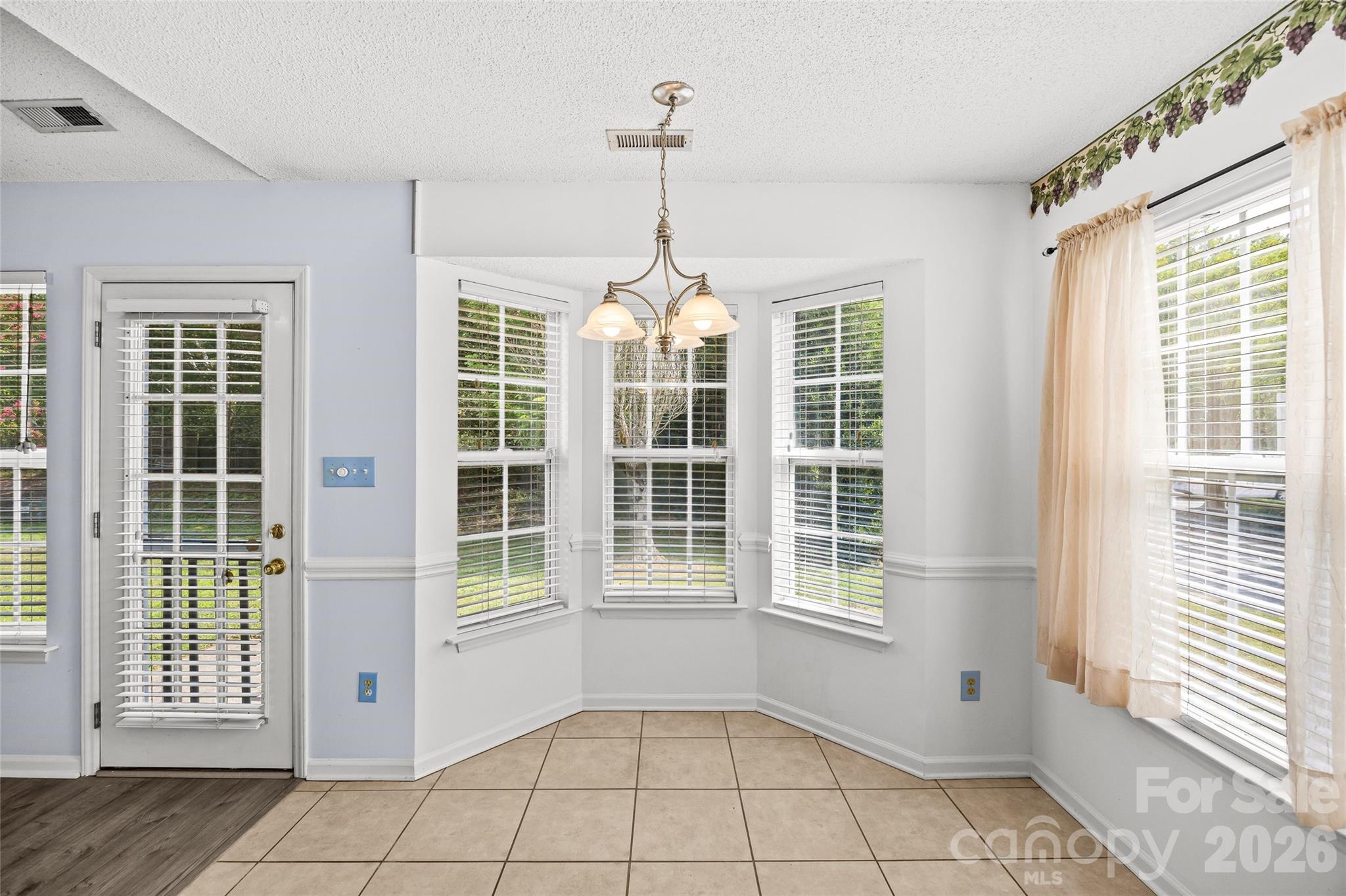 4609 Rocky Meadow Way Property Photo 13