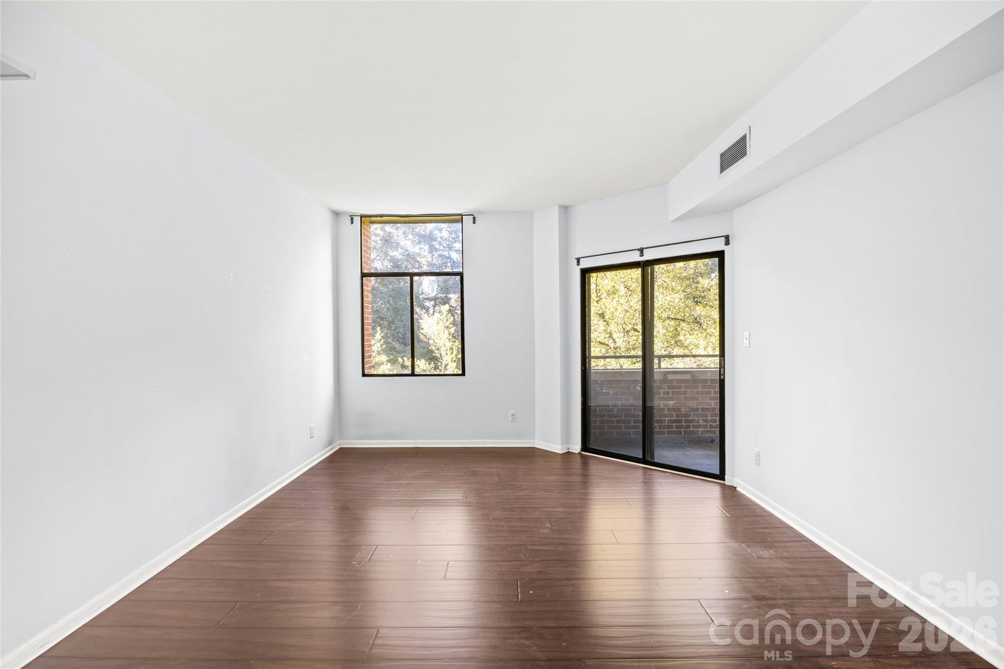 224 N Poplar Street 22 Property Photo 11