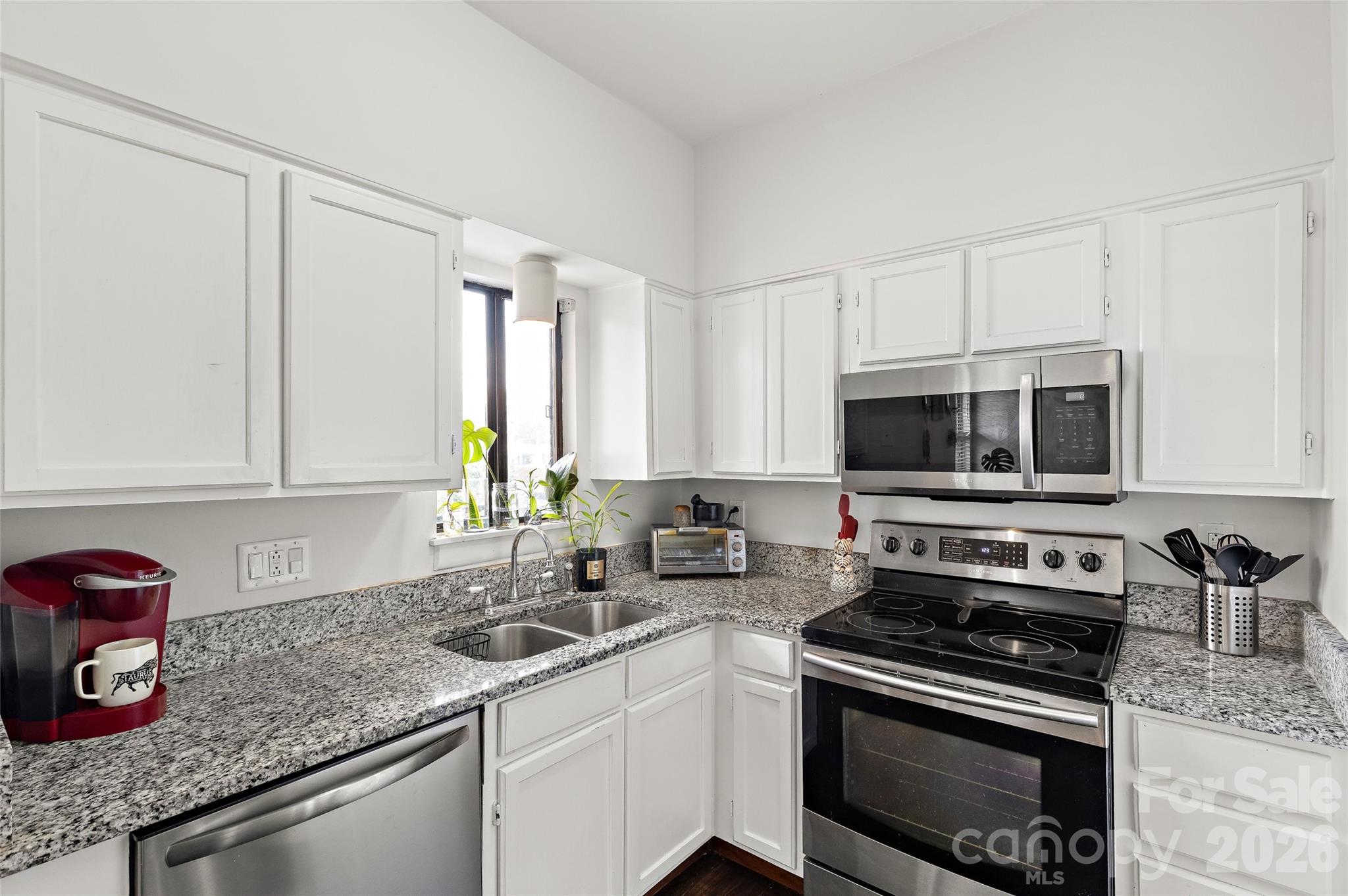224 N Poplar Street 22 Property Photo 14