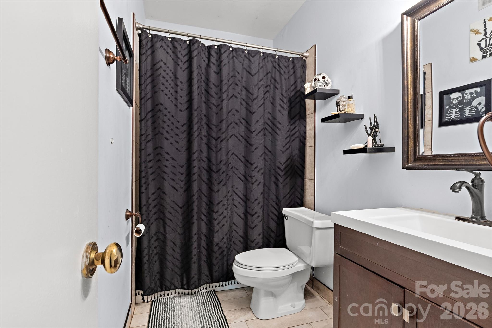 224 N Poplar Street 22 Property Photo 17