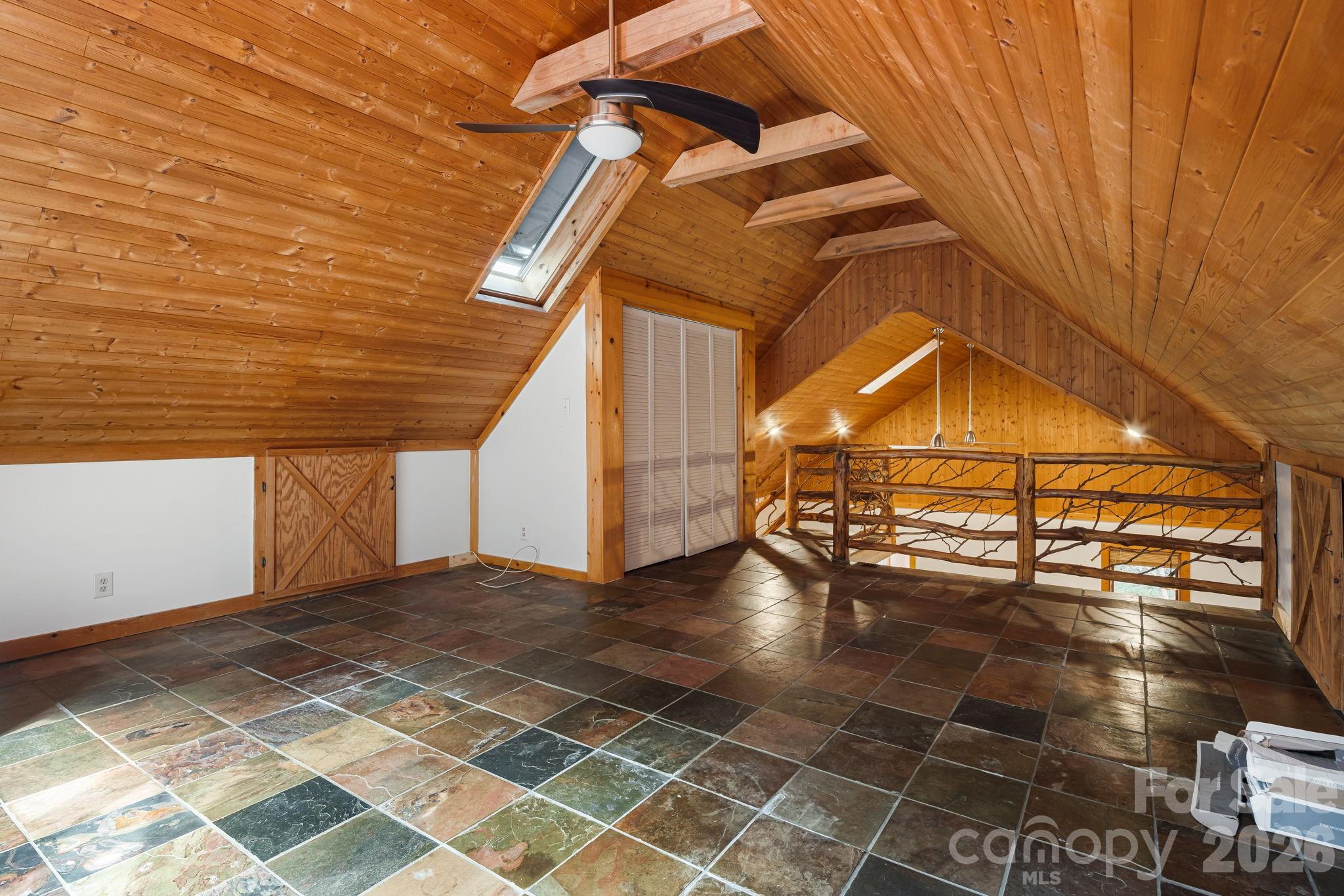125 Hyacinth Drive Property Photo 15