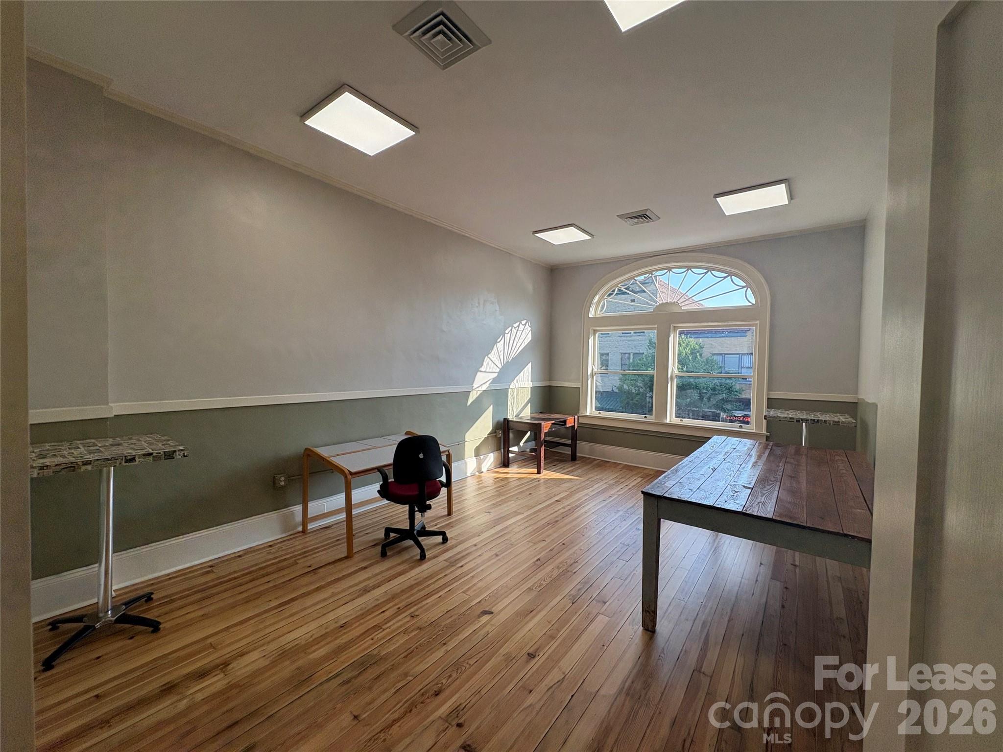 128 E Innes Street B Property Photo 4
