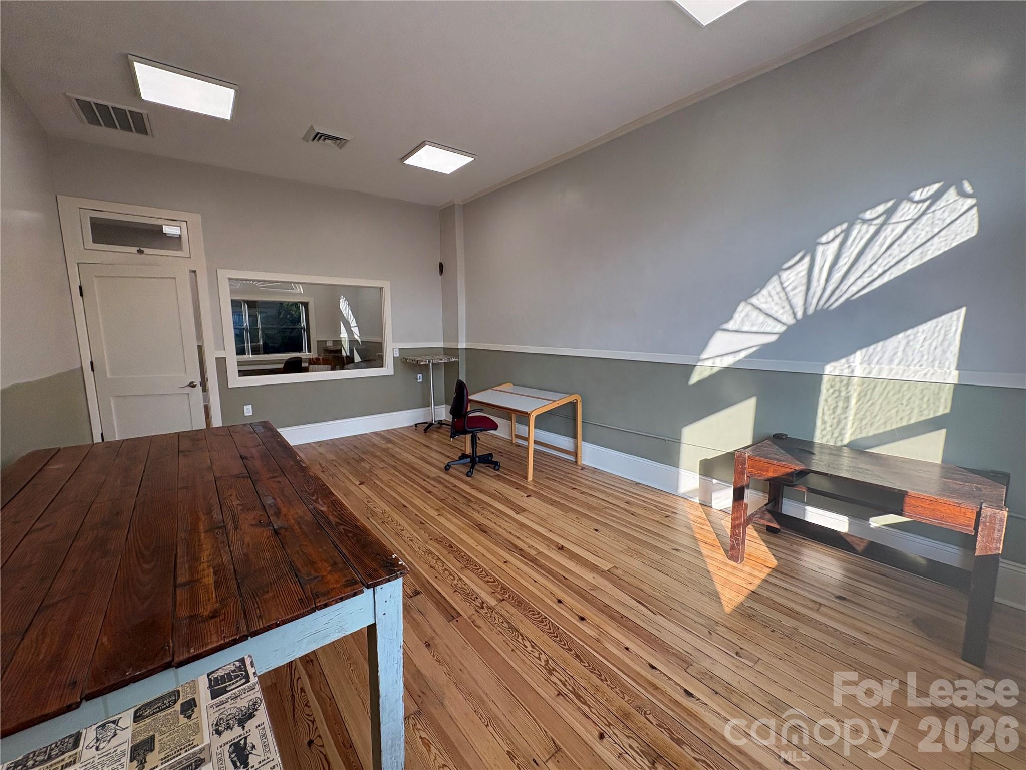 128 E Innes Street B Property Photo 5