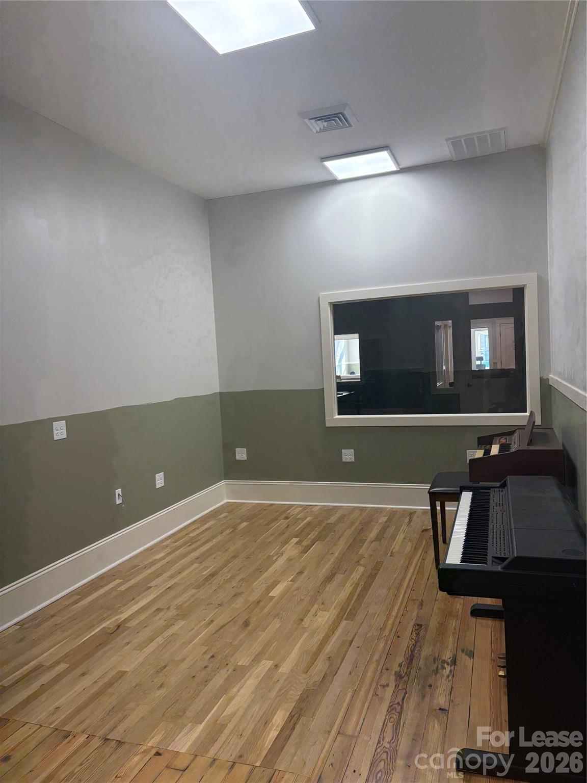 128 E Innes Street B Property Photo 14