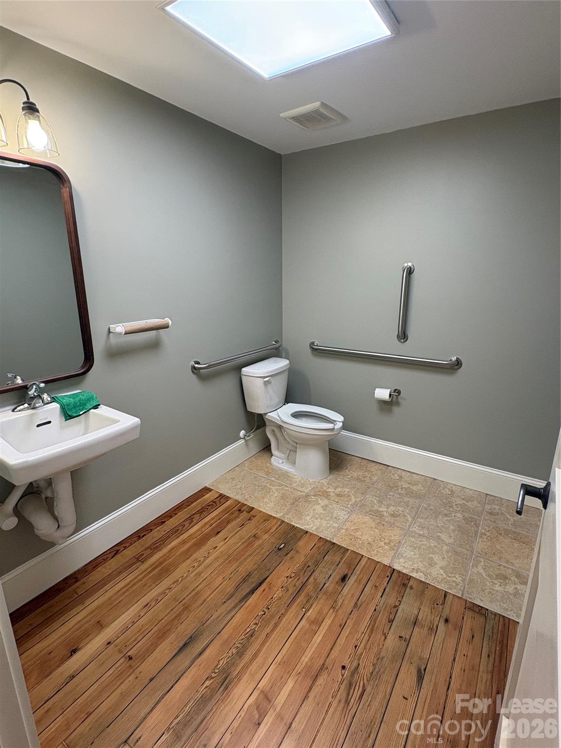 128 E Innes Street B Property Photo 18