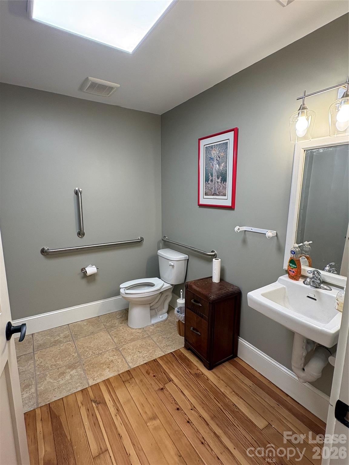 128 E Innes Street B Property Photo 19