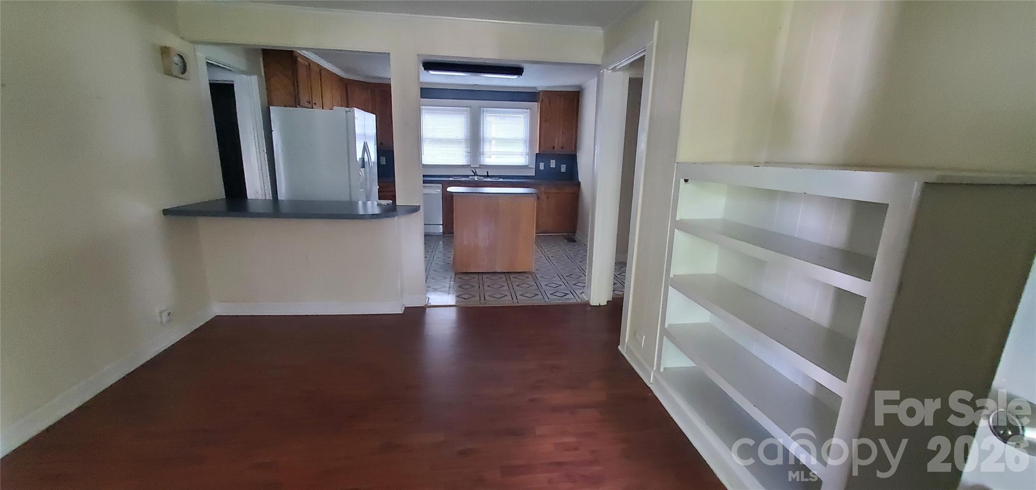1905 Crestmont Avenue Property Photo 8