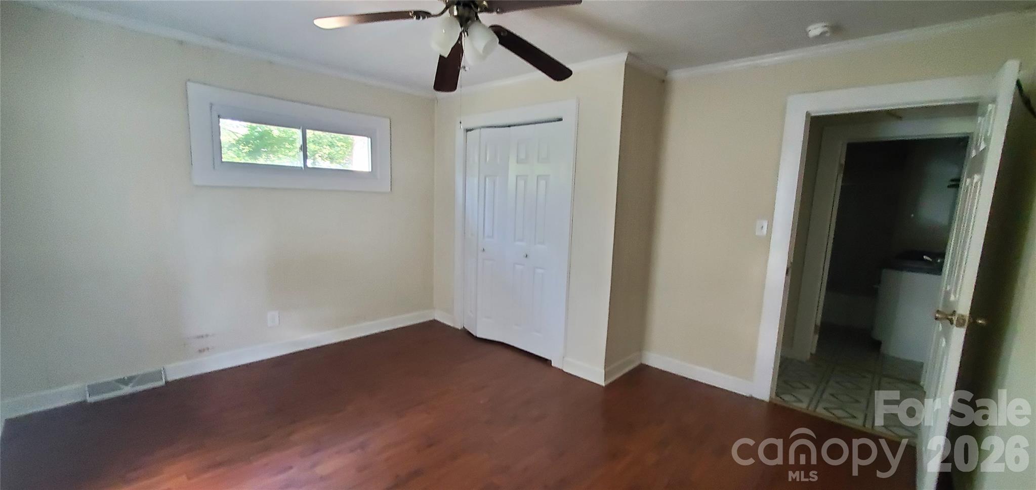 1905 Crestmont Avenue Property Photo 10