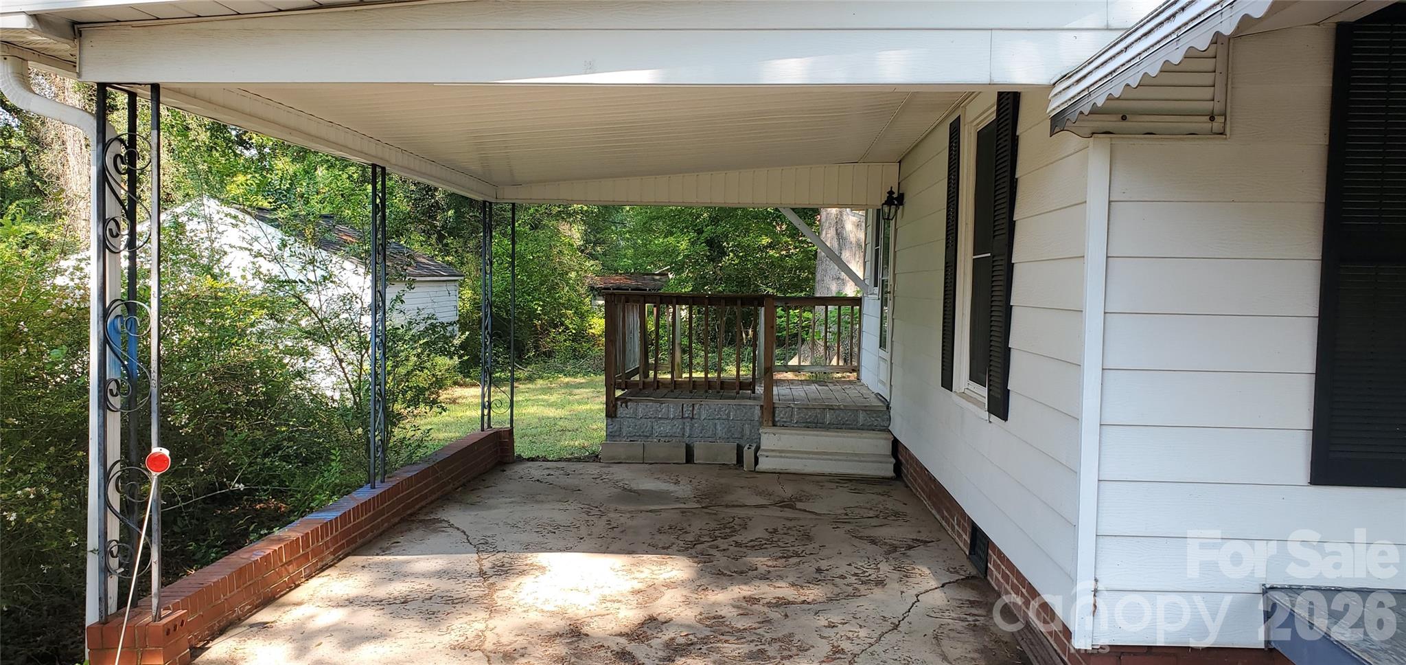 1905 Crestmont Avenue Property Photo 14