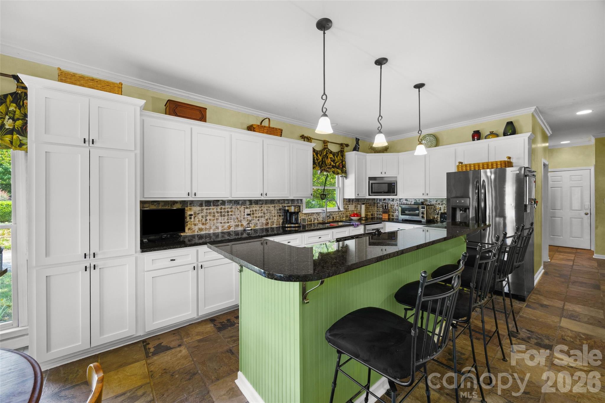 2255 Drawbridge Court Property Photo 11
