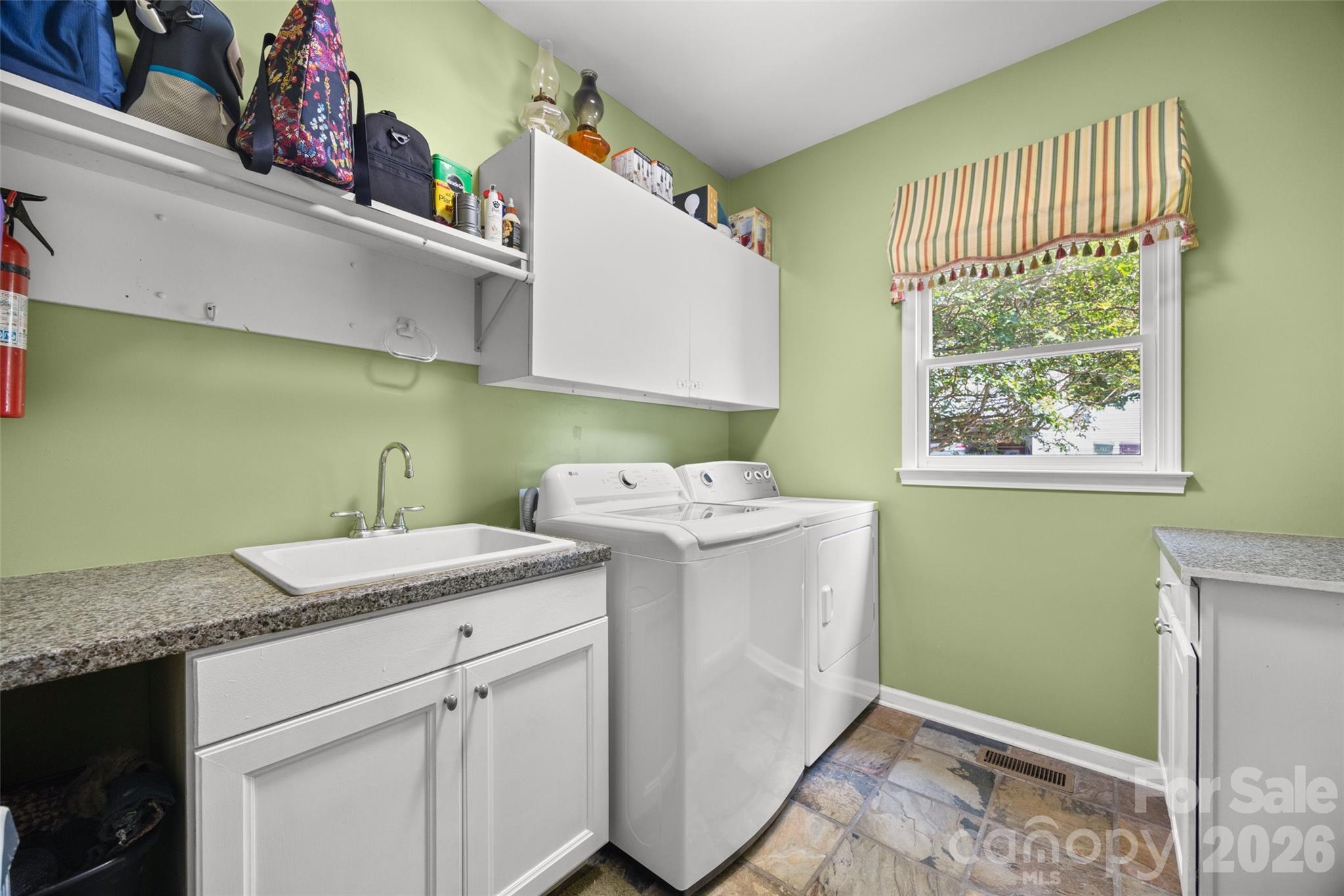2255 Drawbridge Court Property Photo 22