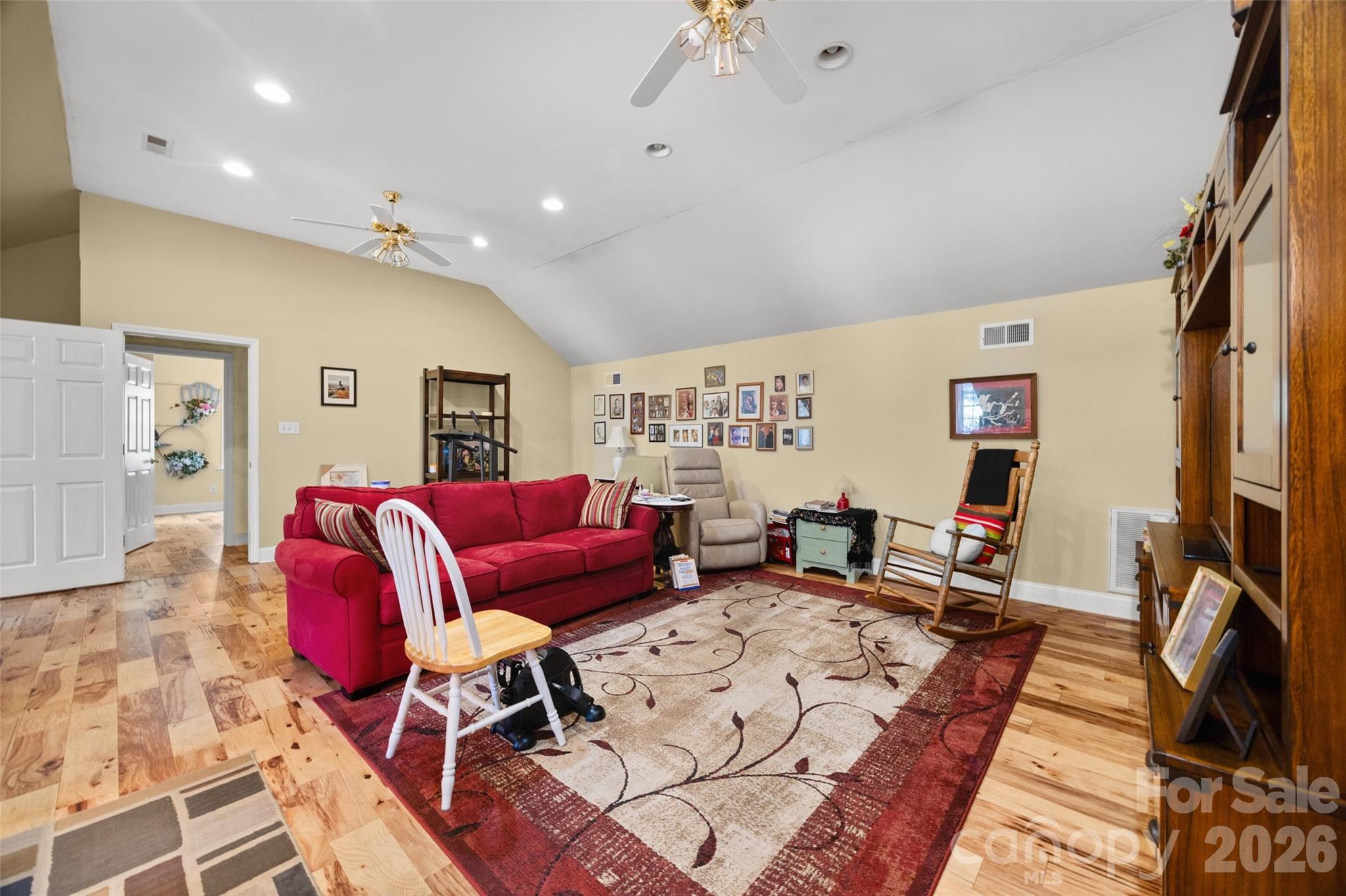 2255 Drawbridge Court Property Photo 27