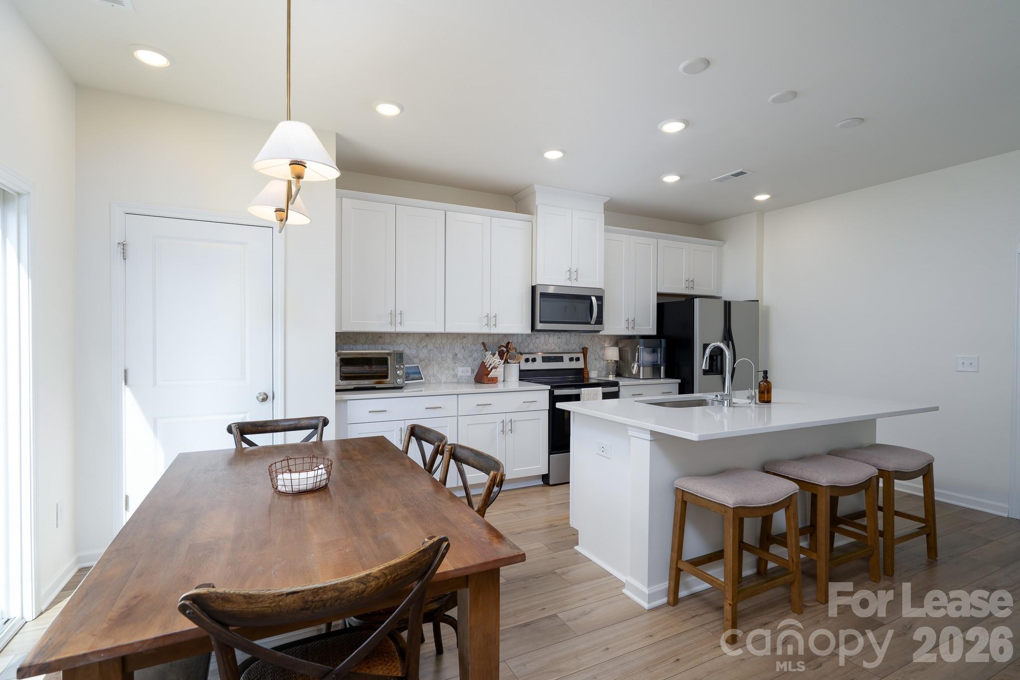 321 Fairchild Way Property Photo 3