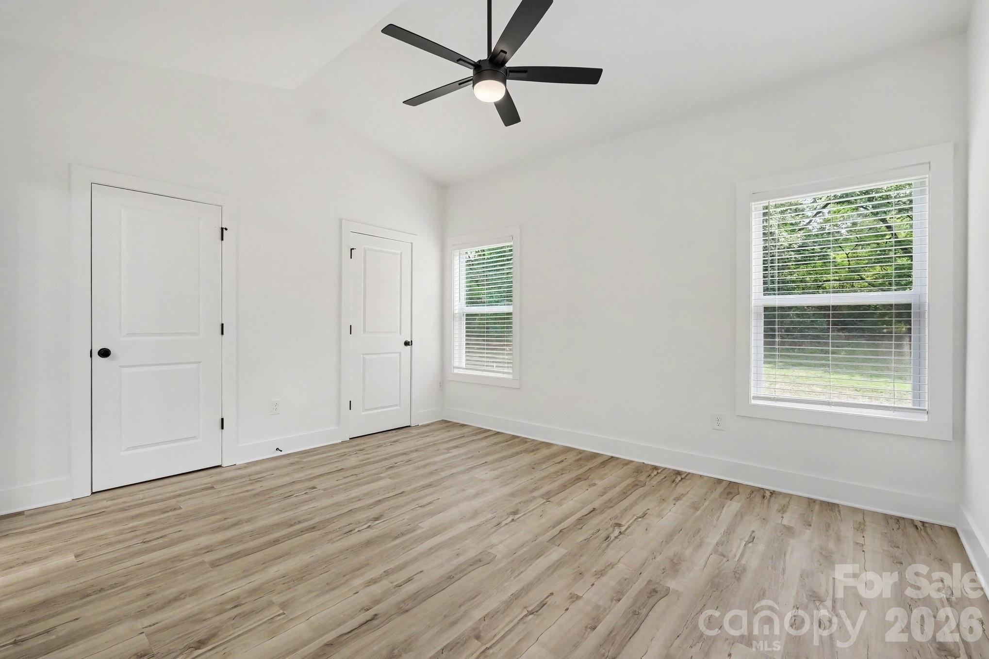 312 E Talleyrand Avenue Property Photo 11