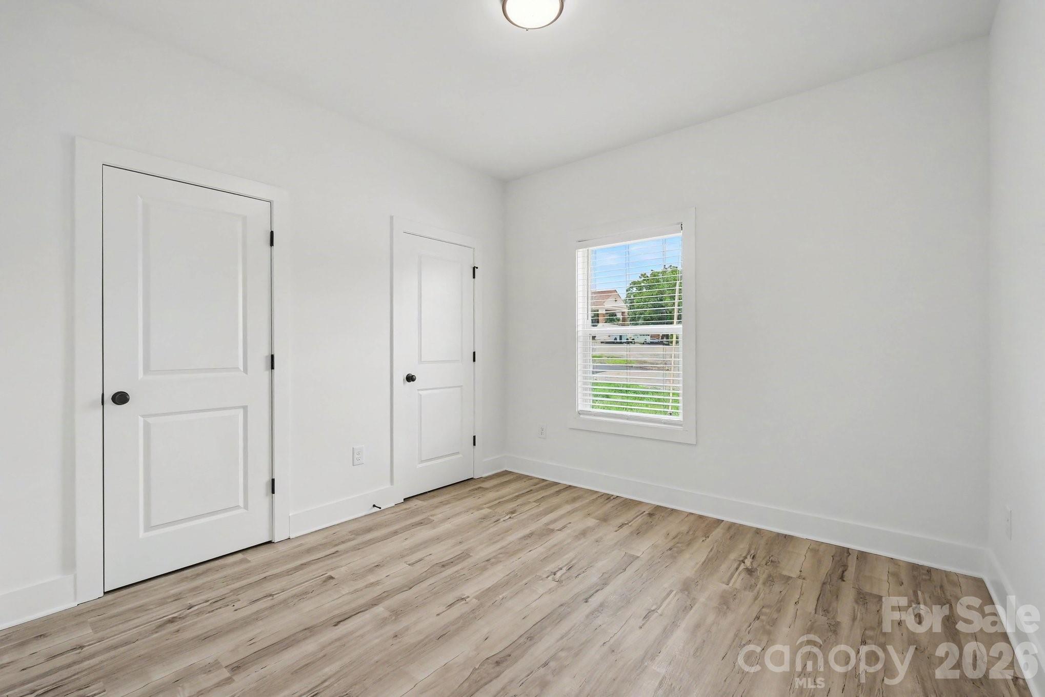 312 E Talleyrand Avenue Property Photo 12