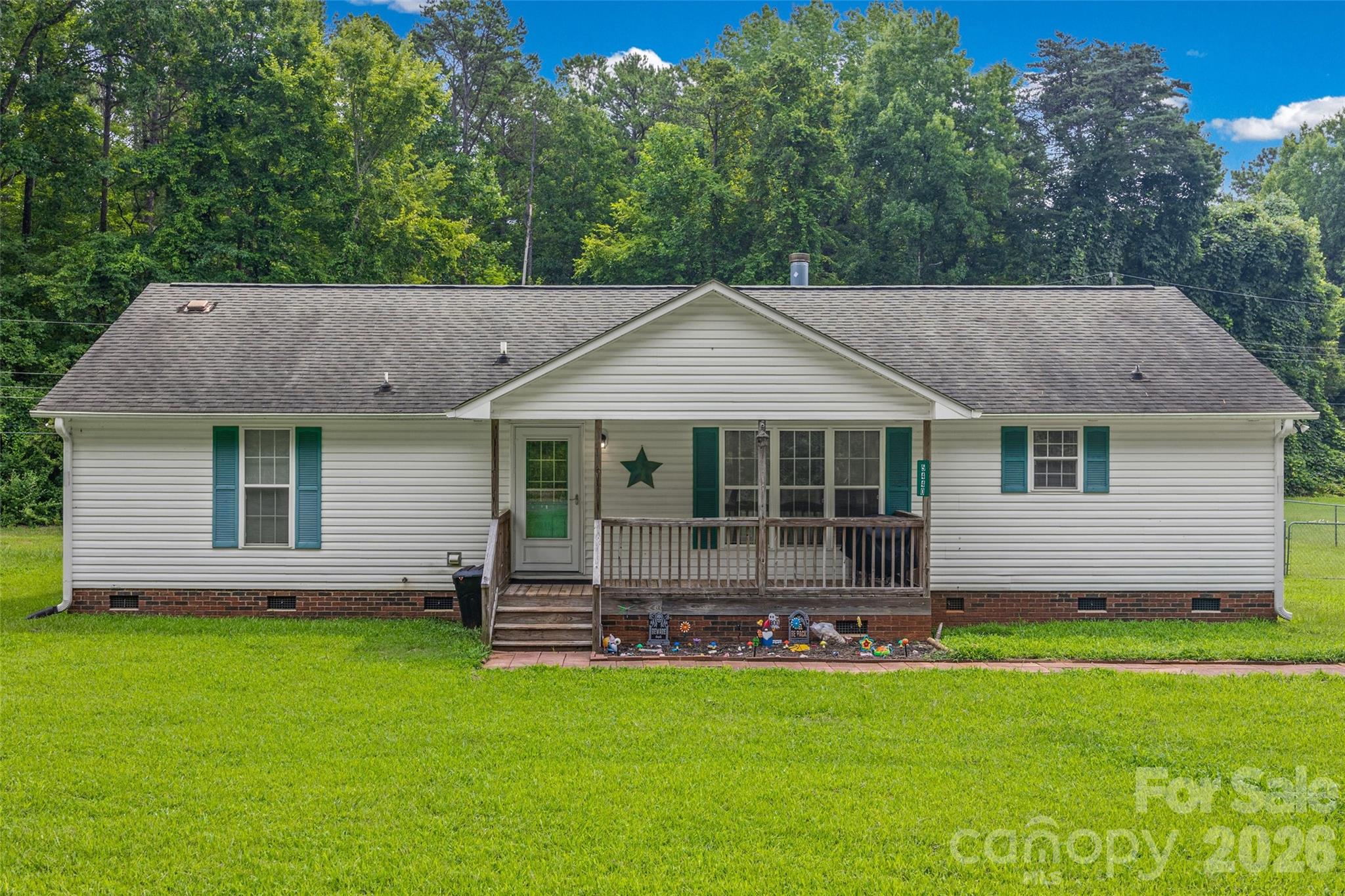 5440 Winden Road Property Photo 1