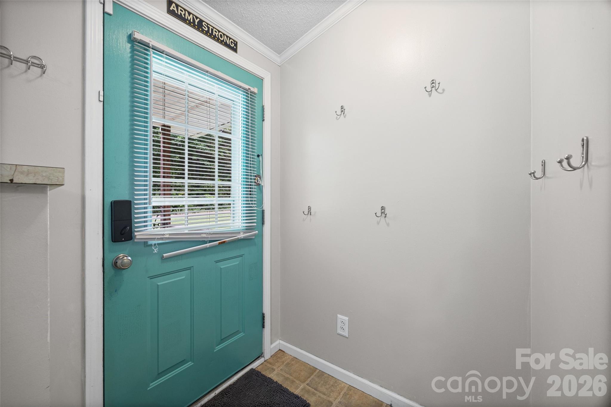 5440 Winden Road Property Photo 5