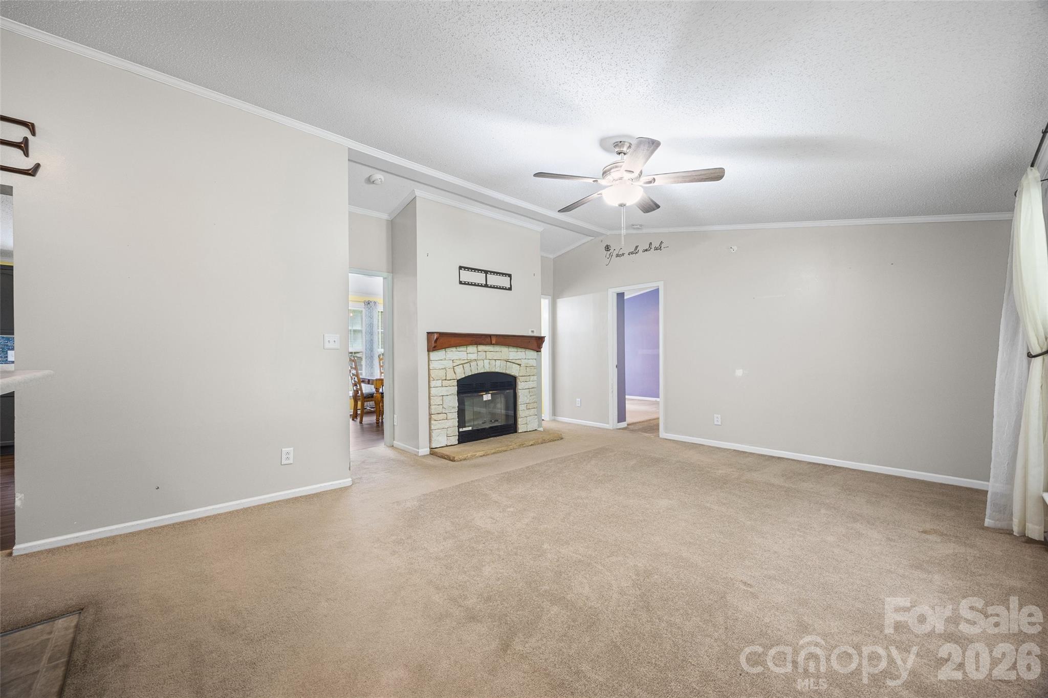 5440 Winden Road Property Photo 6