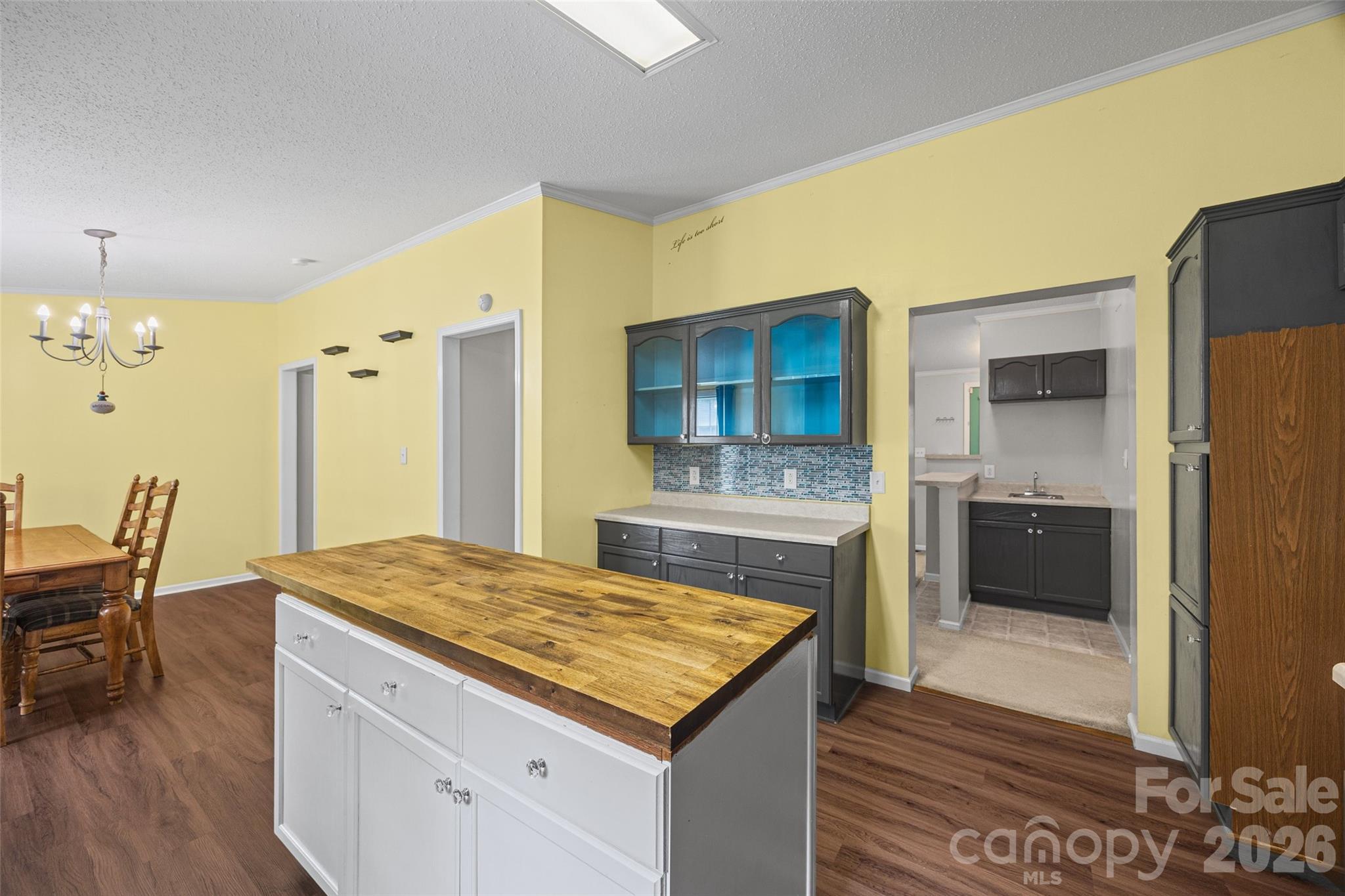5440 Winden Road Property Photo 10