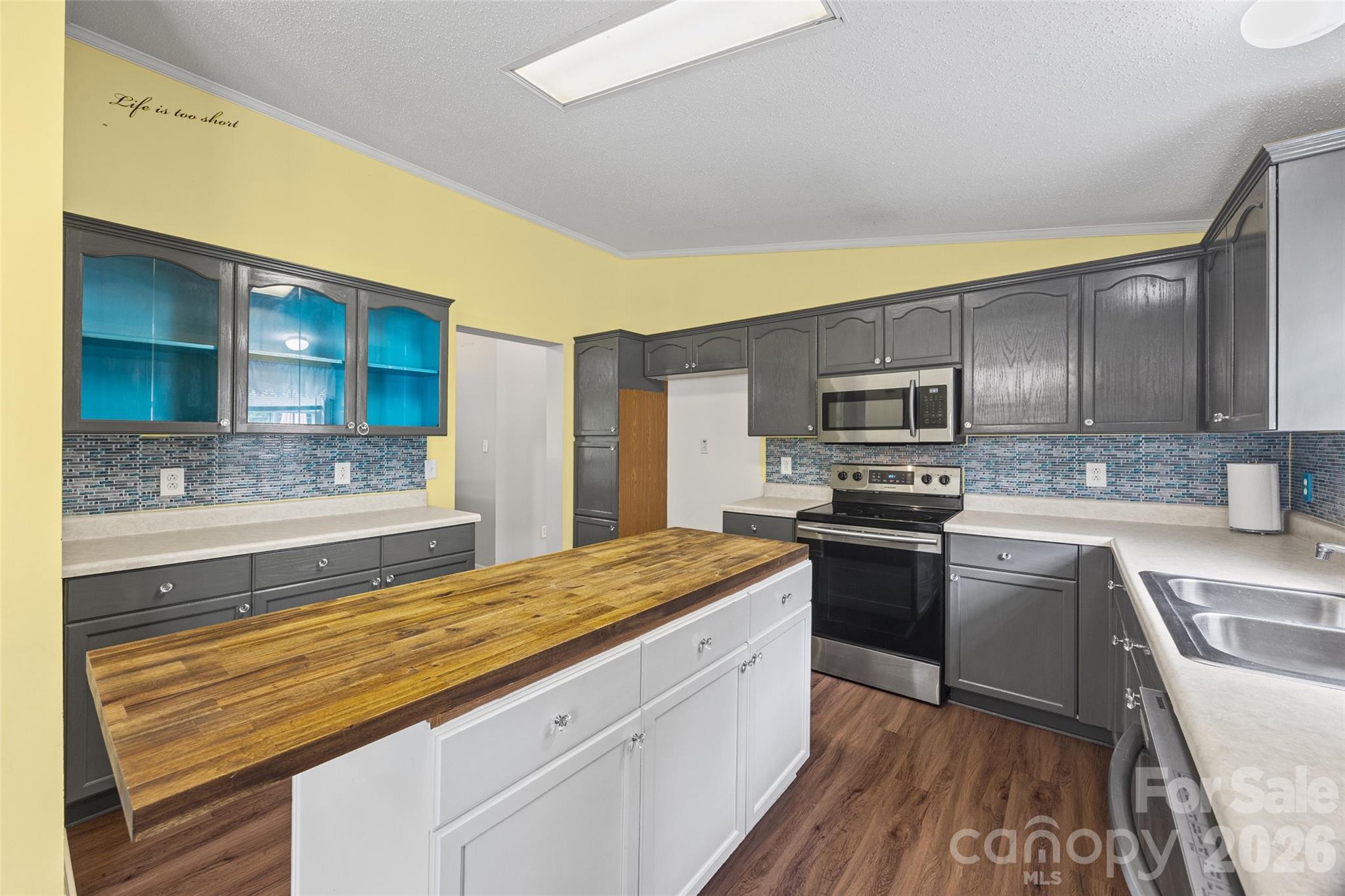 5440 Winden Road Property Photo 11