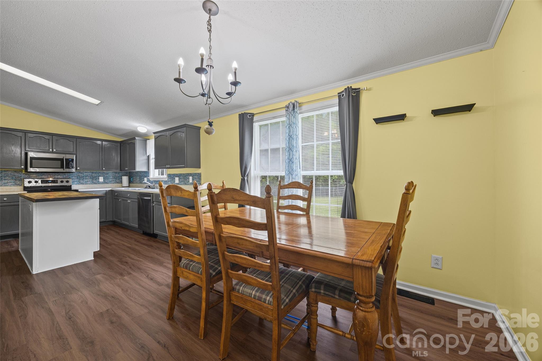 5440 Winden Road Property Photo 13