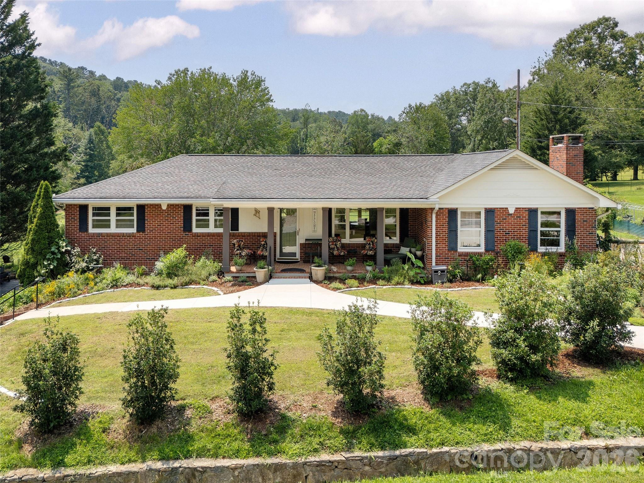 525 Carson Drive Property Photo 3