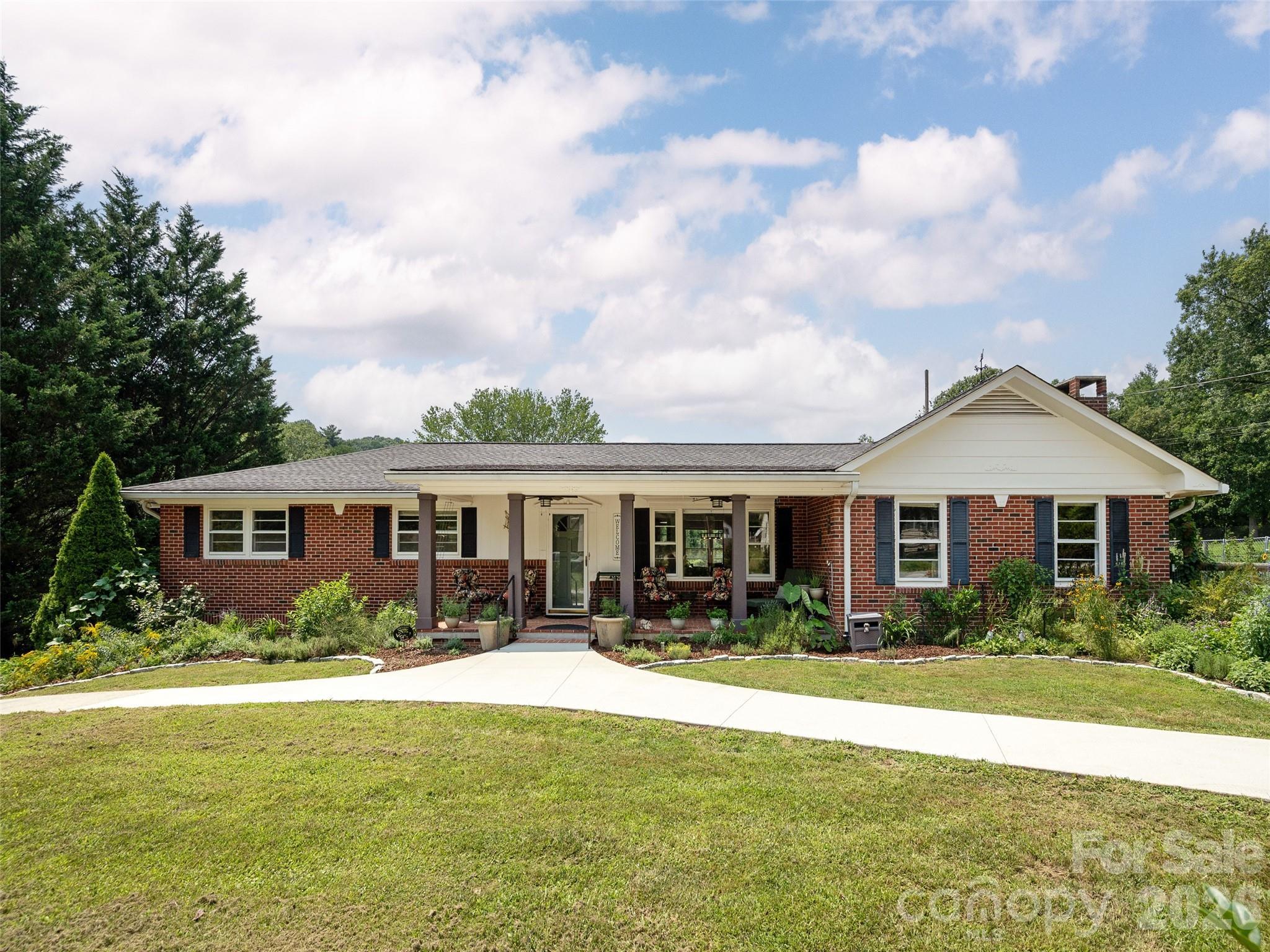 525 Carson Drive Property Photo 4