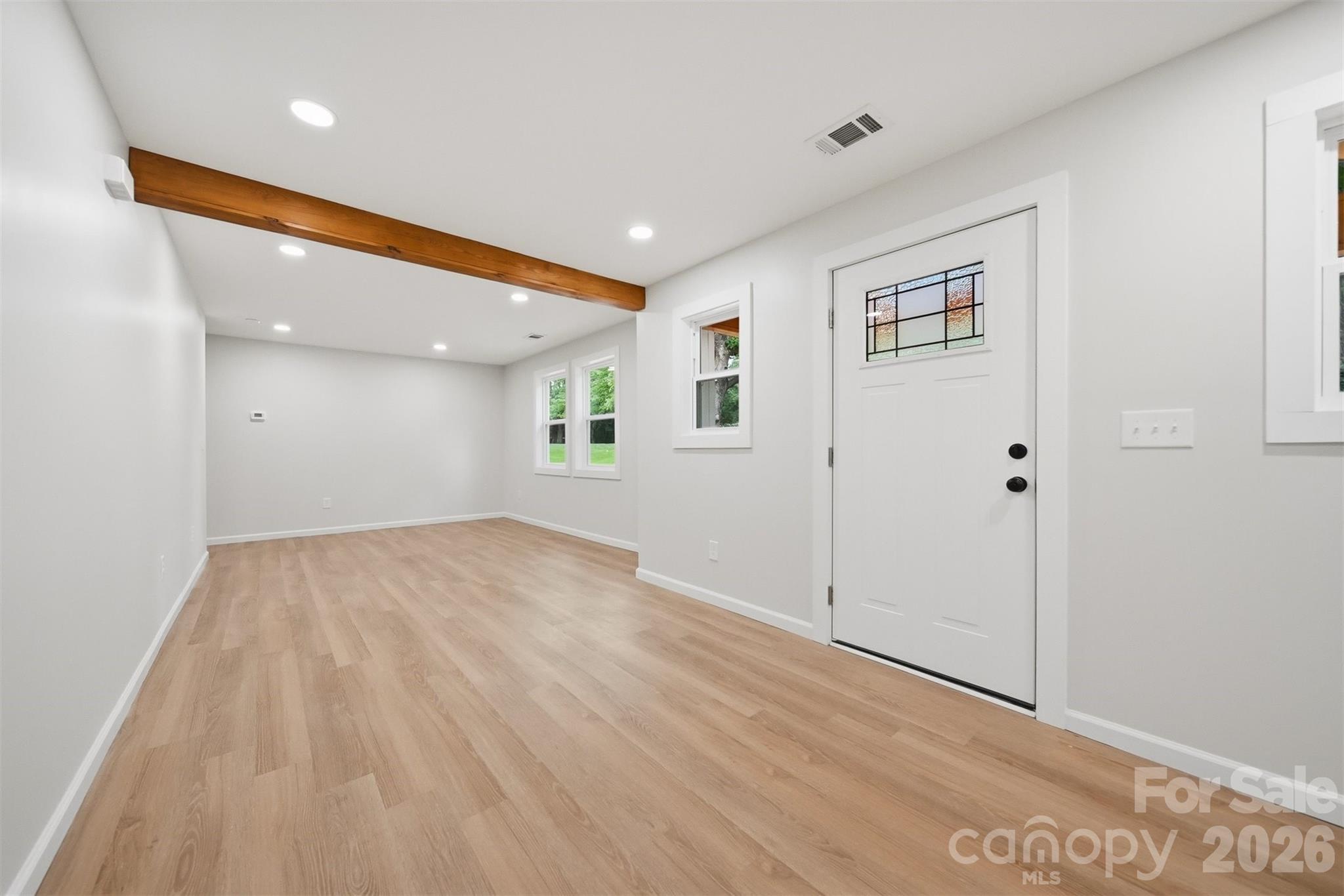 419 Rockyford Street Property Photo 5