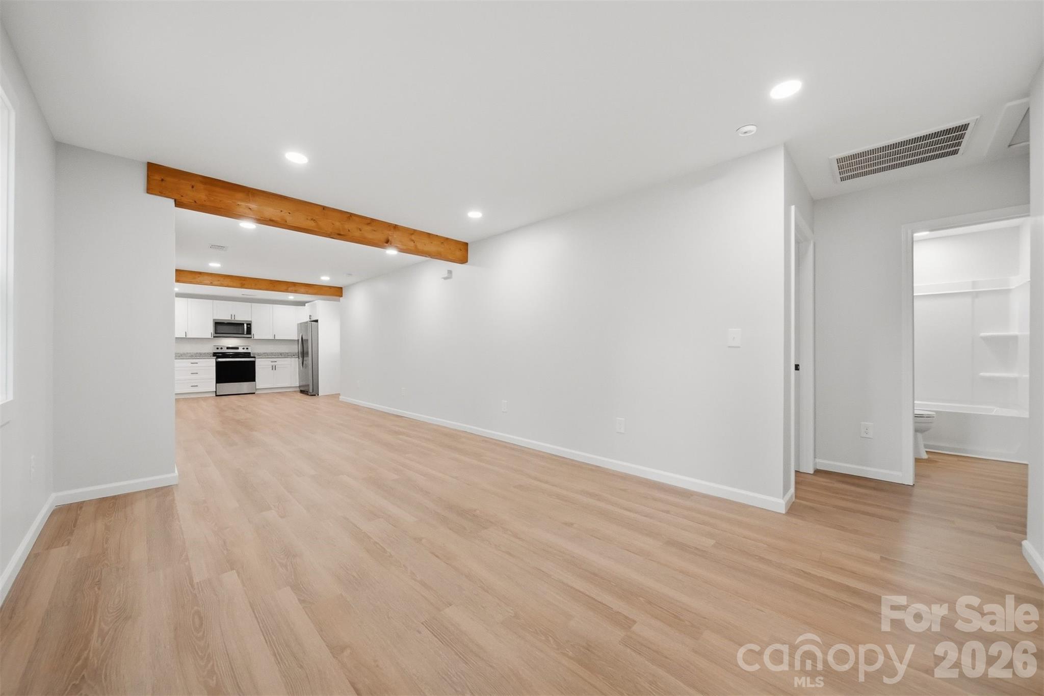 419 Rockyford Street Property Photo 8
