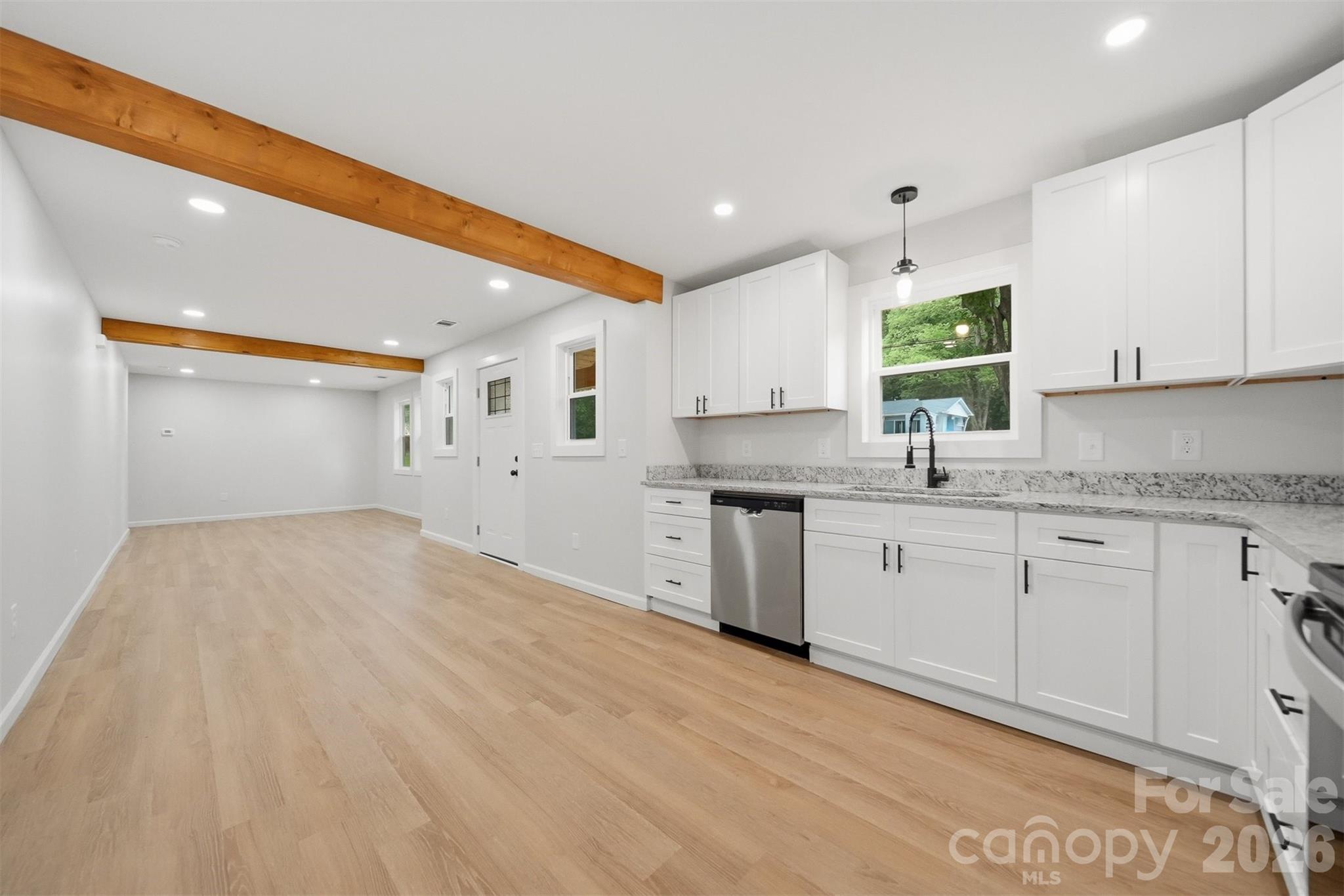 419 Rockyford Street Property Photo 15