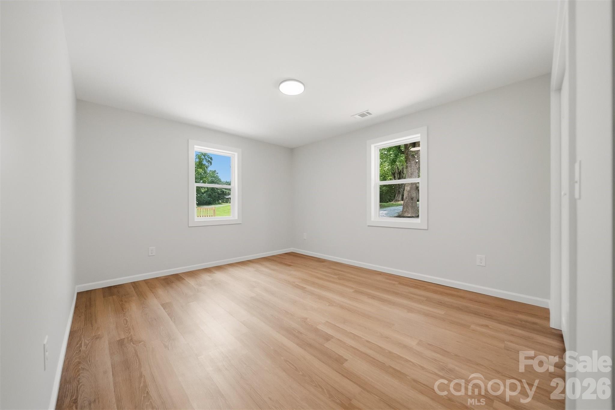 419 Rockyford Street Property Photo 25