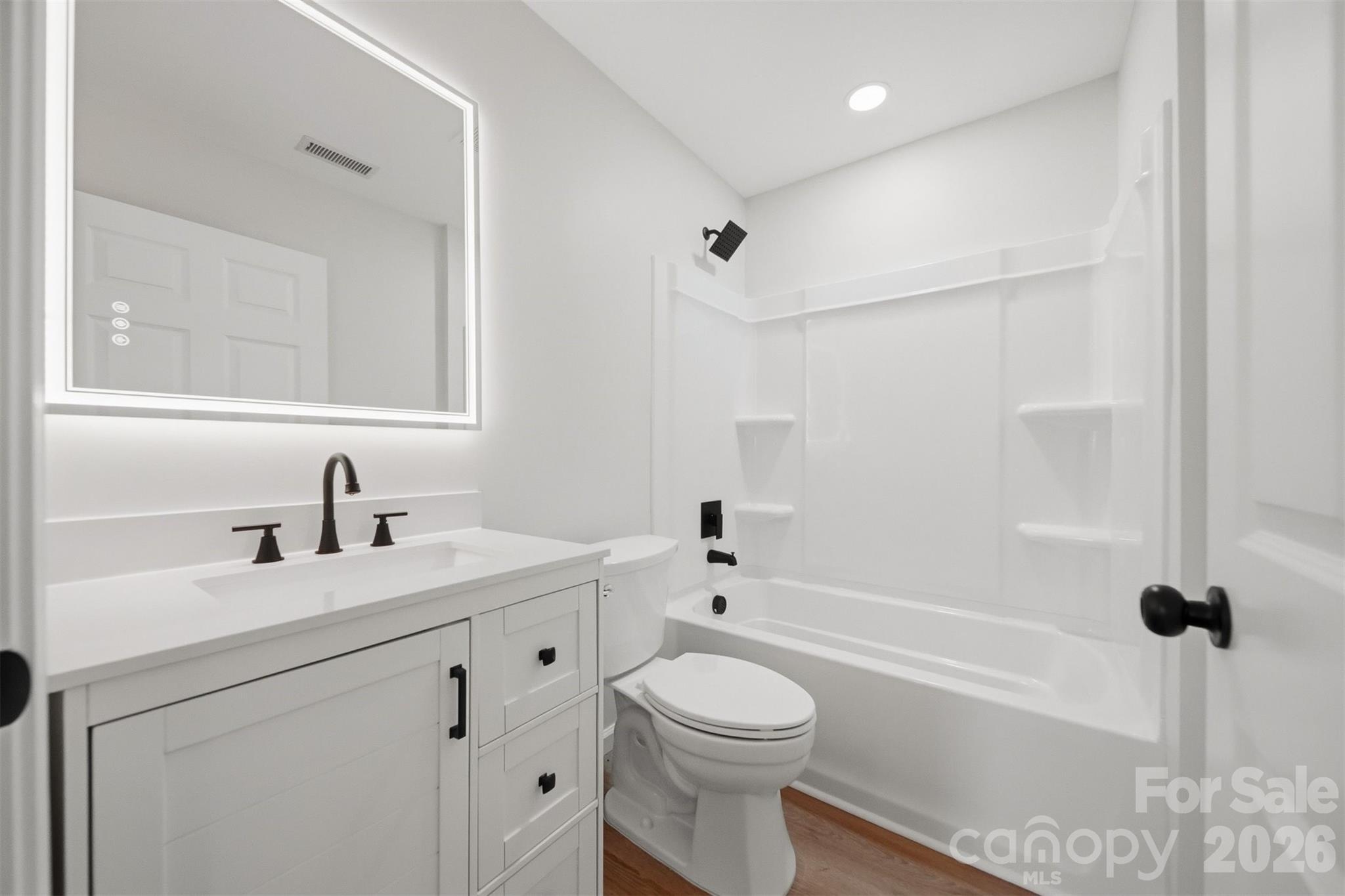 419 Rockyford Street Property Photo 29